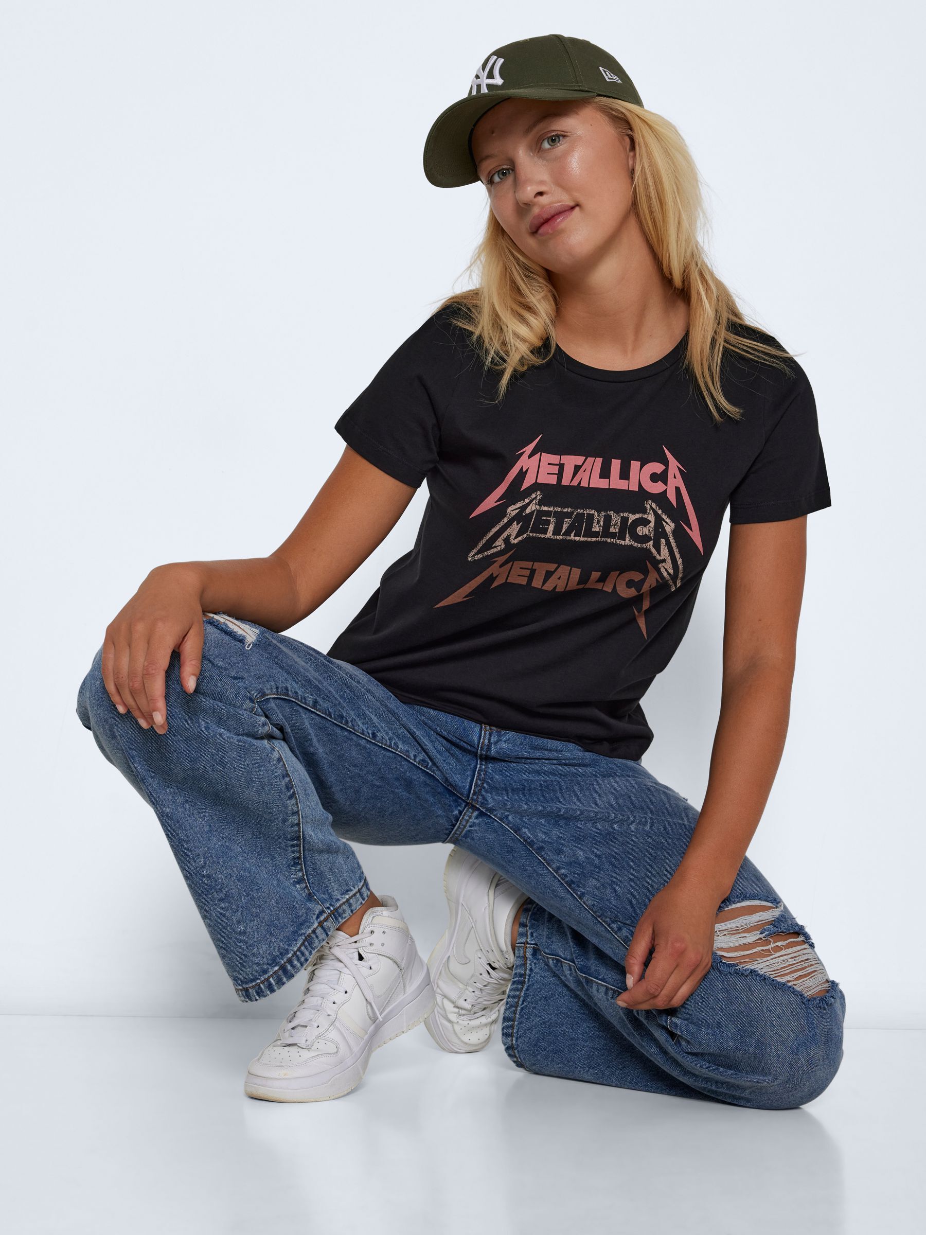 Metallica t 2025 shirt outfit