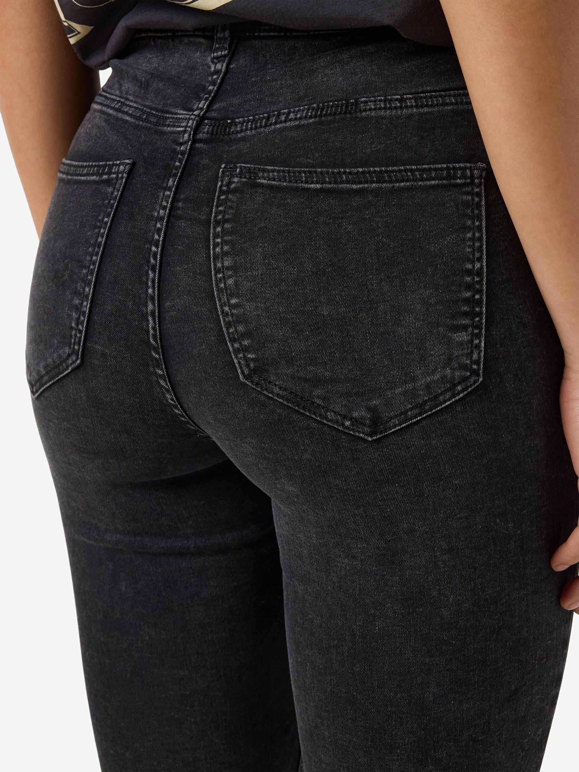 Carousel image - NMCALLIE SKINNY FIT JEANS, Black | 6