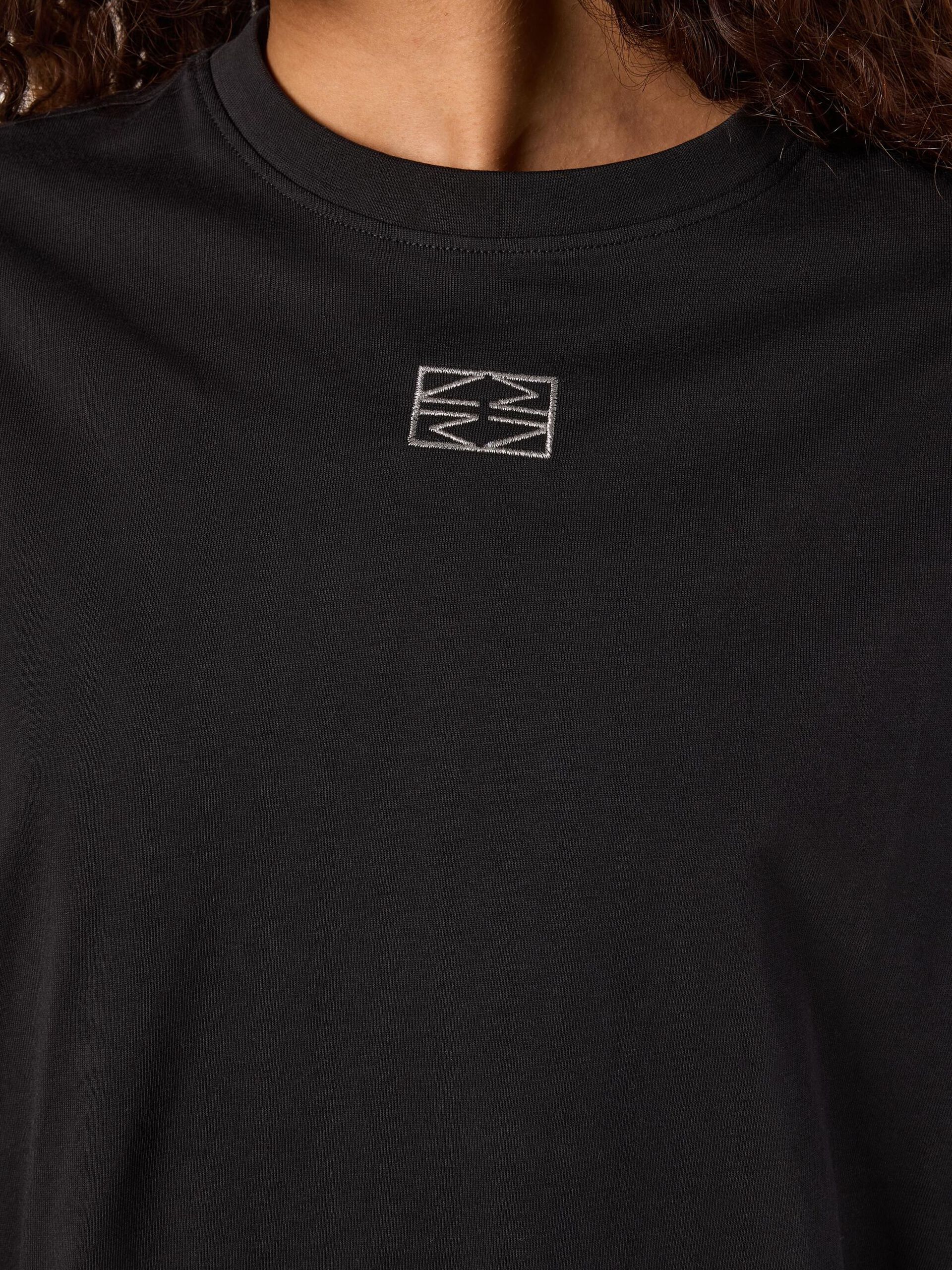 Carousel image - LONG SLEEVED T-SHIRT, Black | 5