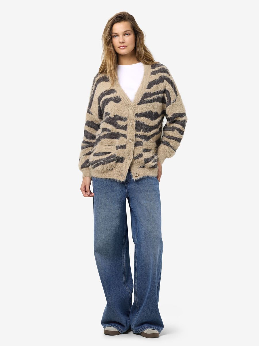 Carousel image - ANIMALPRINT STRICKJACKE, Aluminum | 4