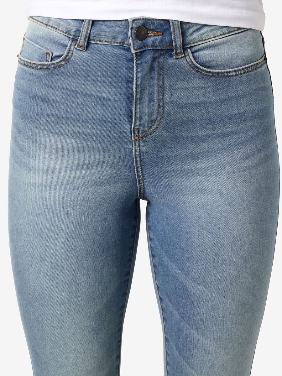Carousel image - NMSALLIE FLARED JEANS, Light Blue Denim | 6