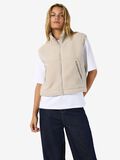 Product image thumbnail - NMMASEY - PELUCHE GILET SANS MANCHES, Silver Lining | 1