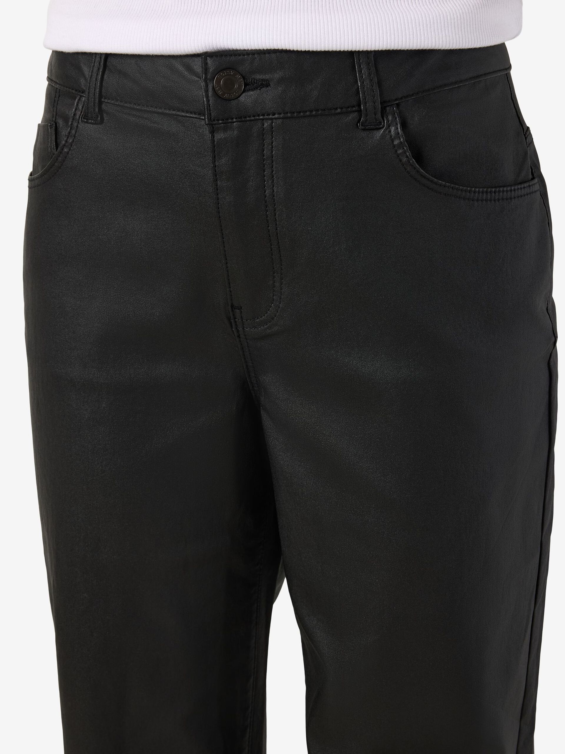 Carousel image - NMYOLANDA STRAIGHT FIT JEANS, Black | 5