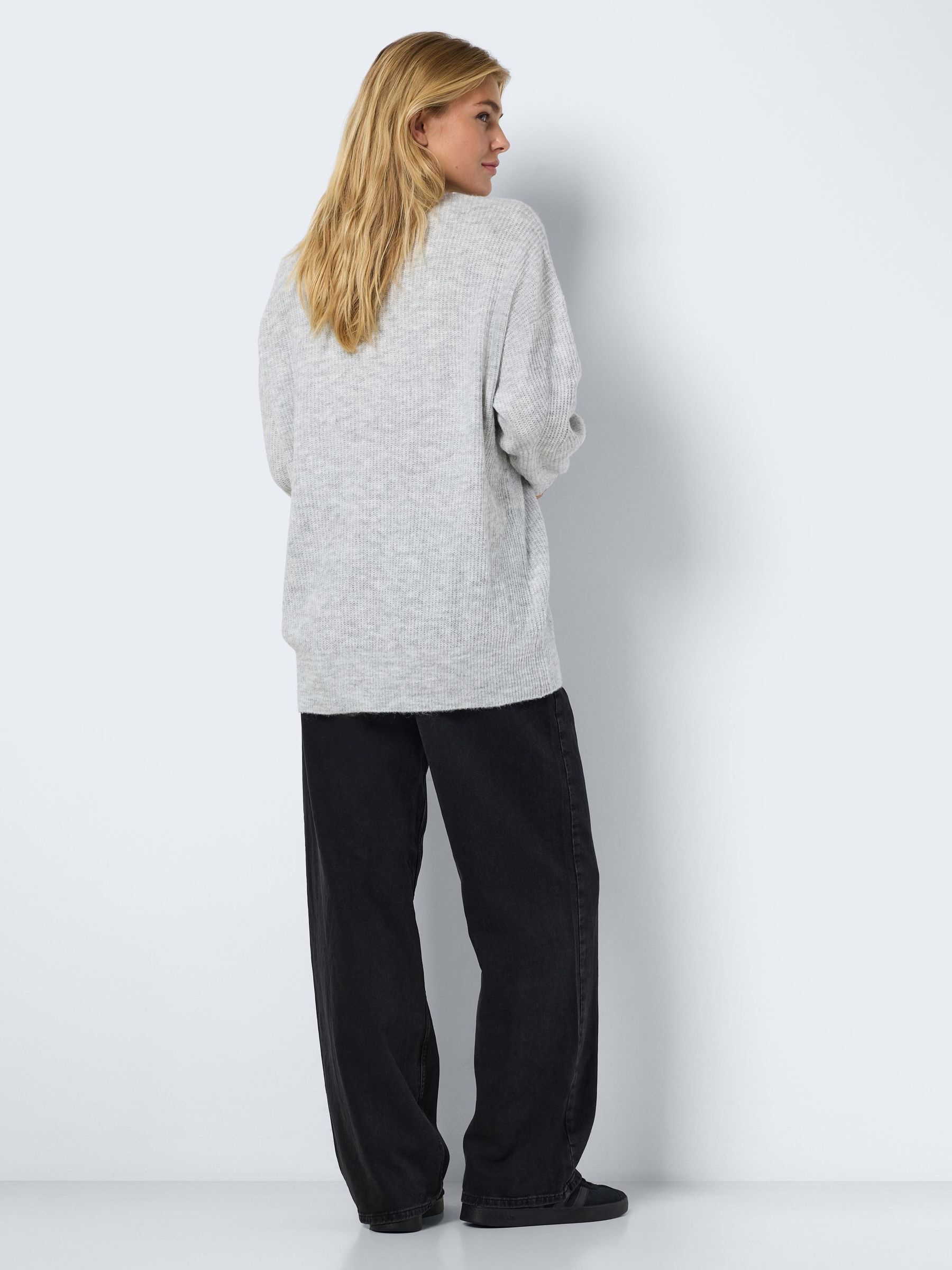 Women s Oversized Jumpers Baggy knit jumpers Noisy May