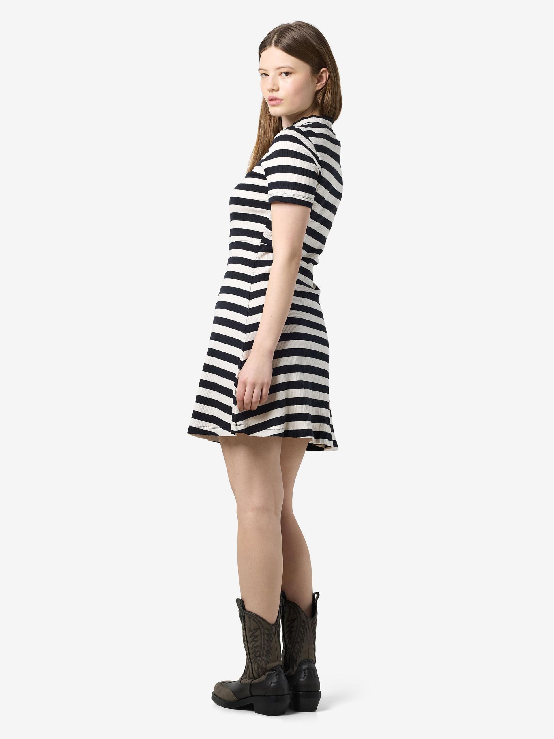 Carousel image - NMELINOR SKATER KLEID, Birch | 3