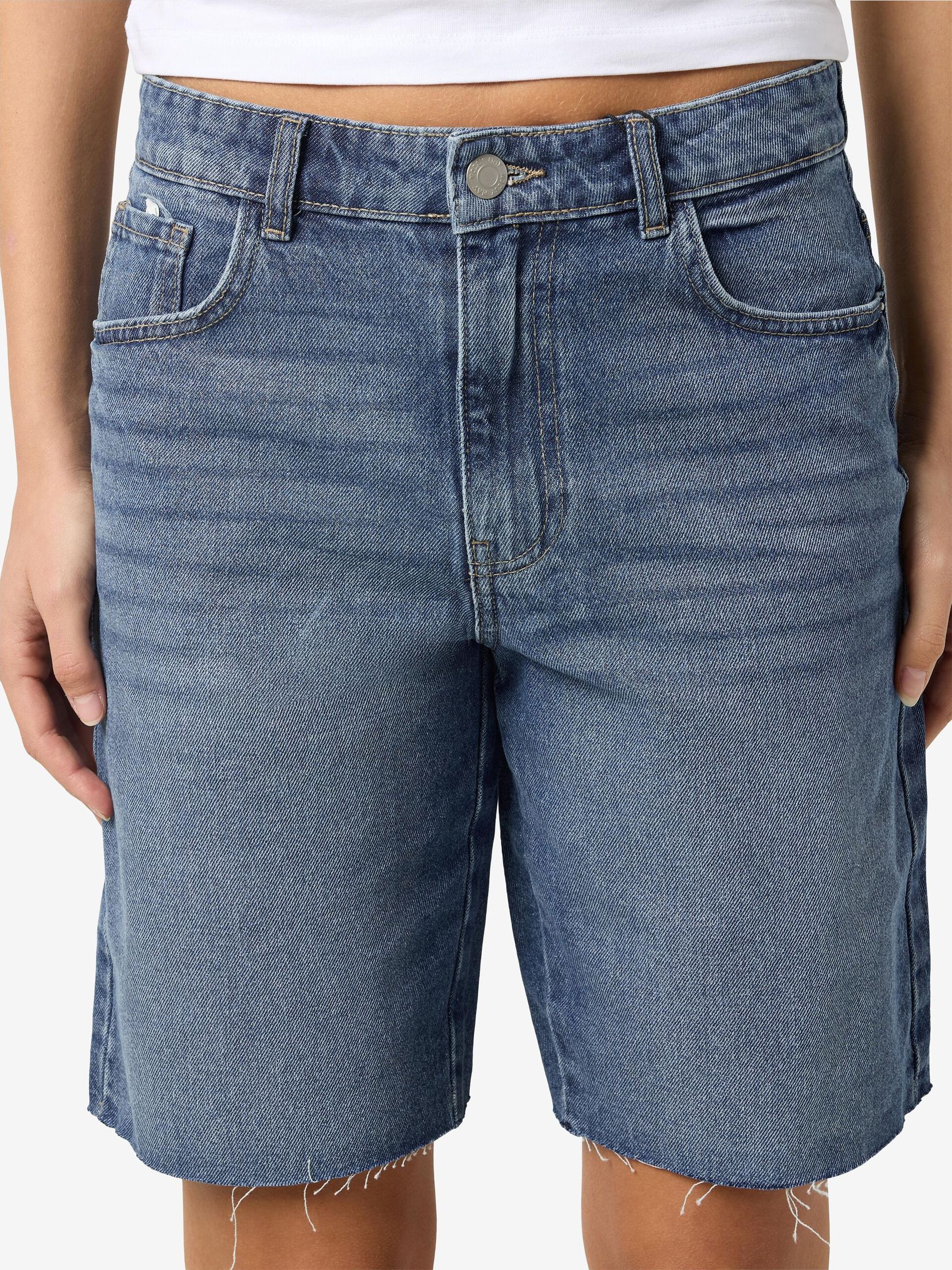 Carousel image - NMHOLLA DENIM SHORT, Medium Blue Denim | 7