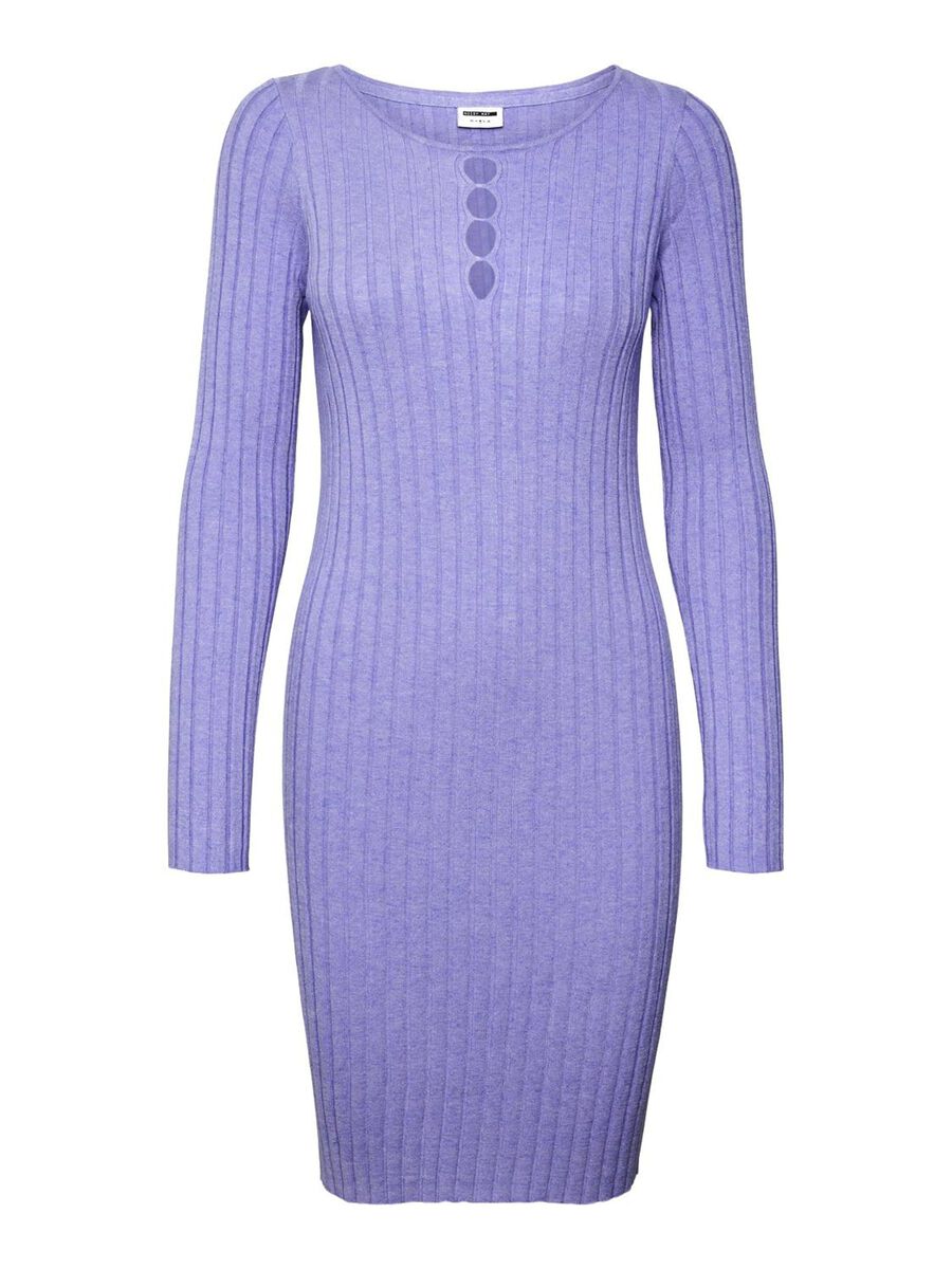 noisymay.com | CUT-OUT STRICKKLEID