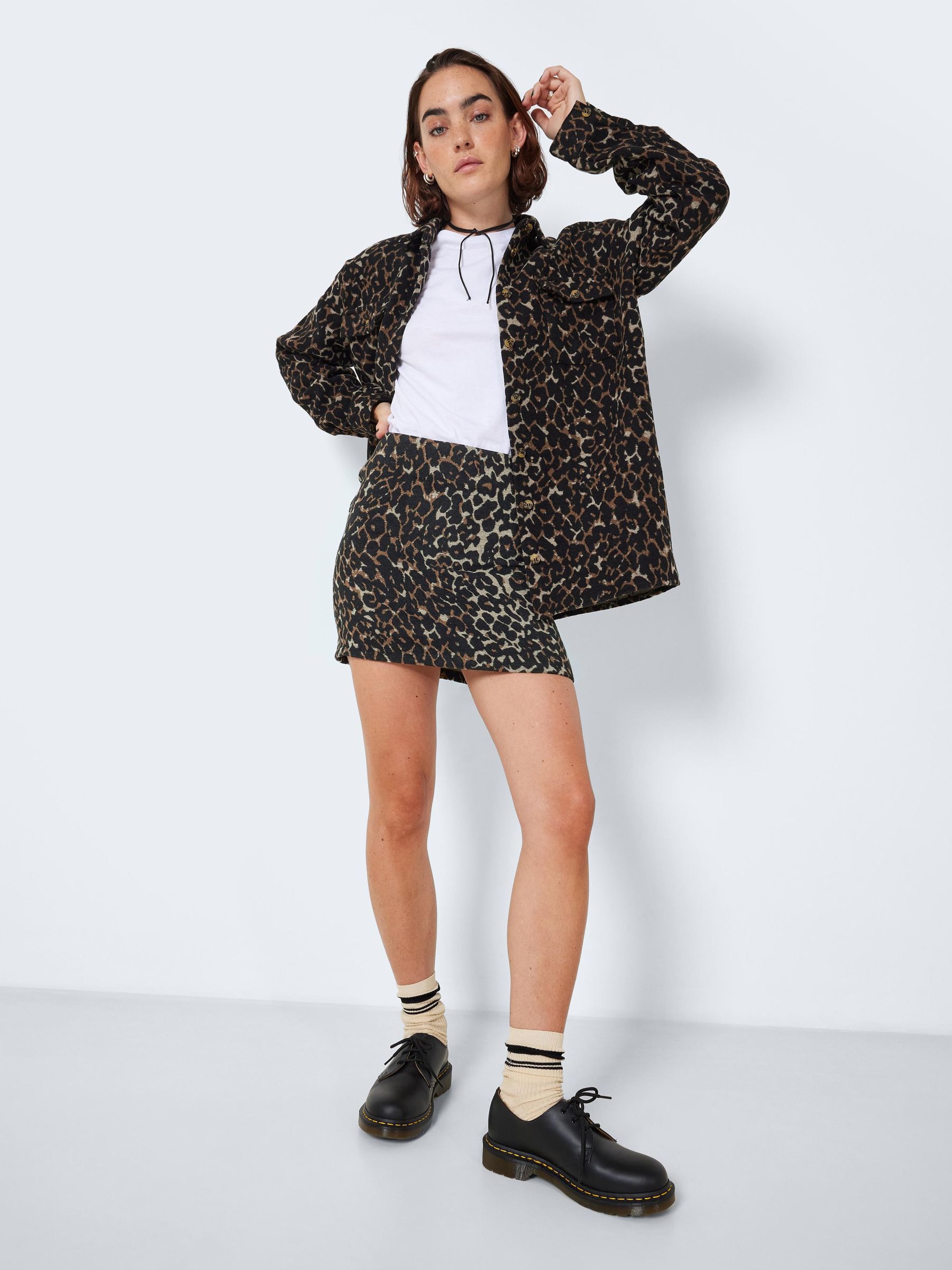 Jupe leopard courte on sale