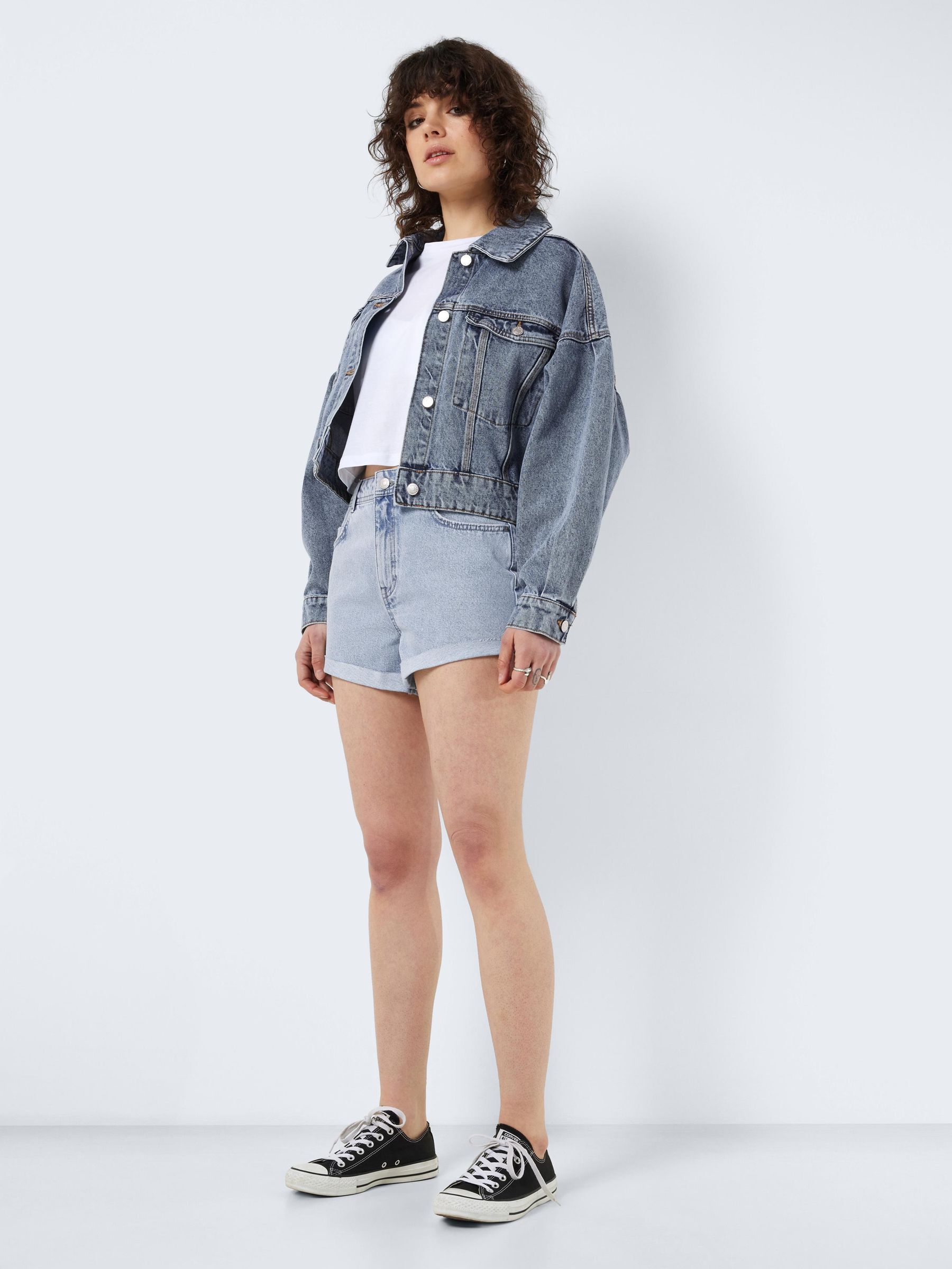 HIGH WAISTED DENIM SHORTS