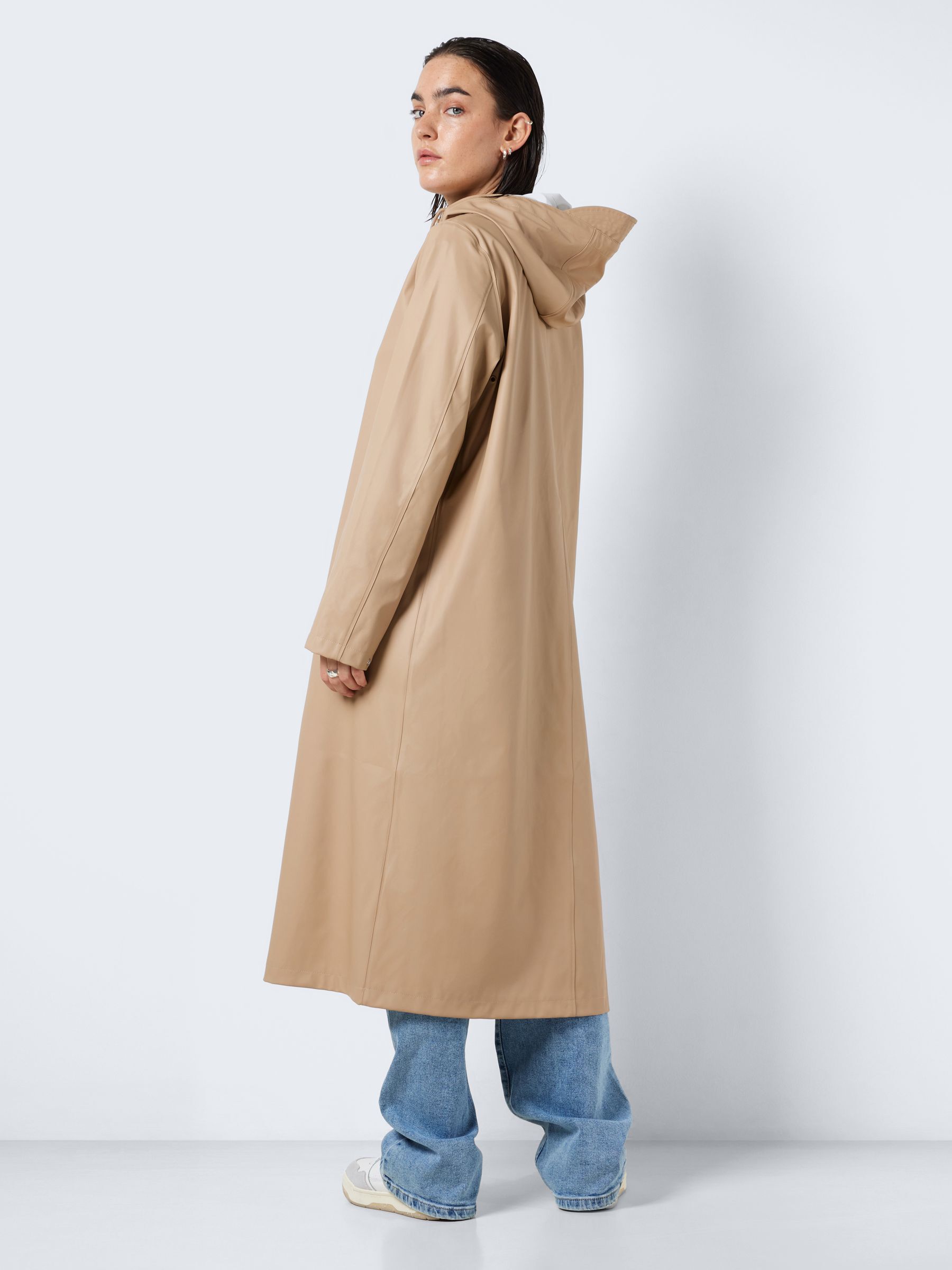 Feminine raincoat shop