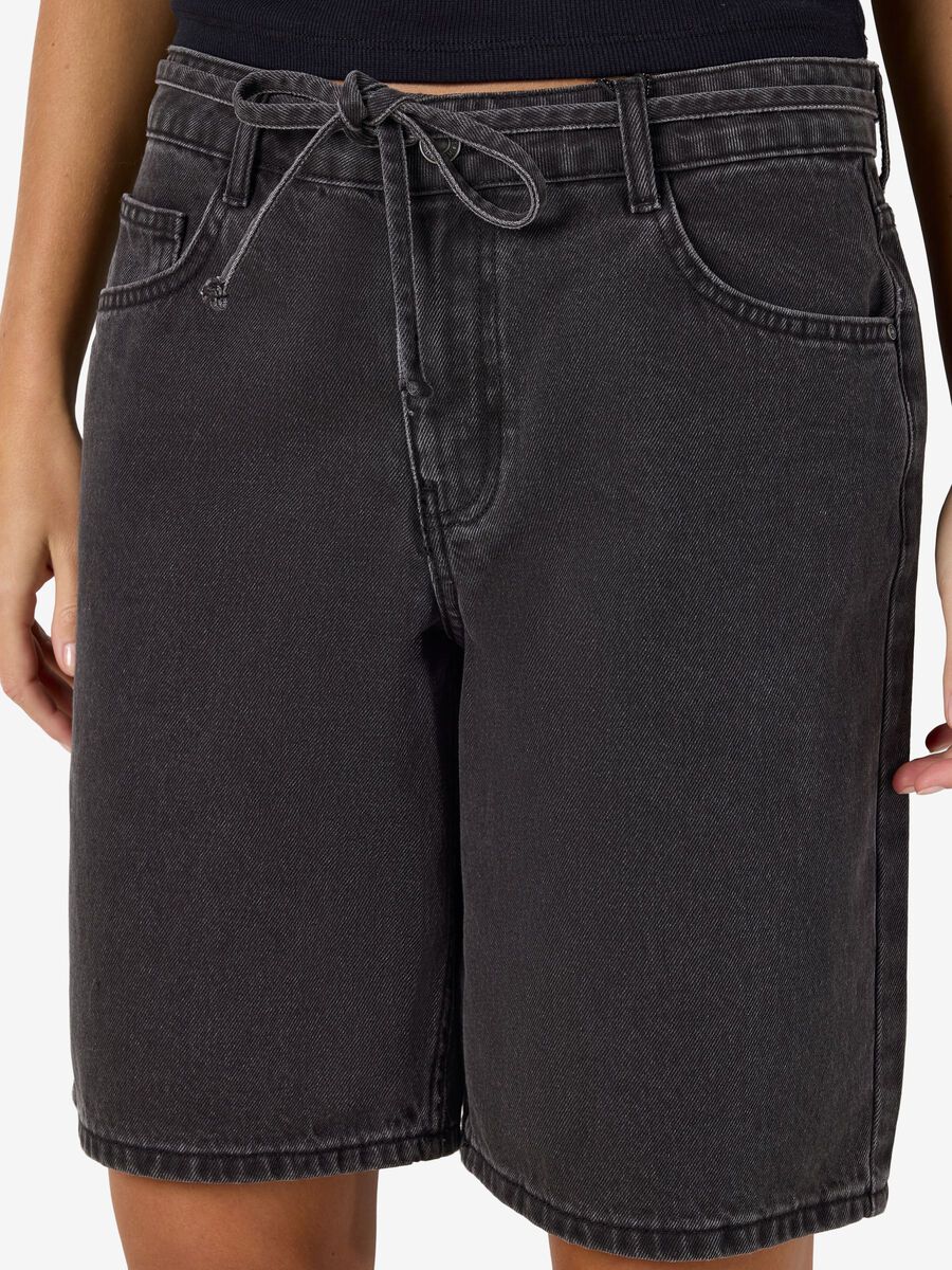 Carousel image - NMMAISY  DENIM SHORTS, Black Denim | 5