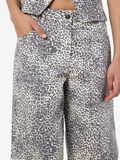Noisy May SHORTS, Winter White, highres - 27035706_WinterWhite_1219267_006.jpg