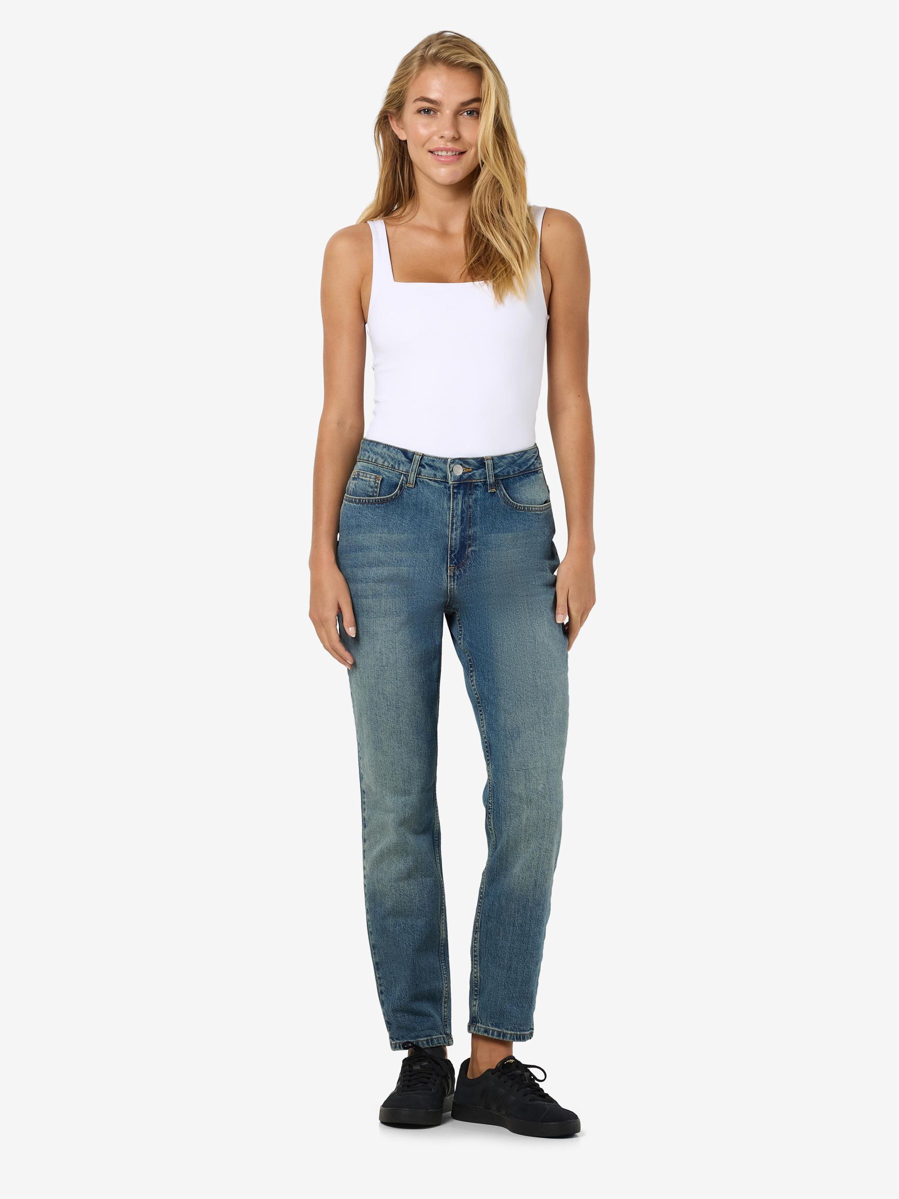 Shop mom jeans from Noisy May online