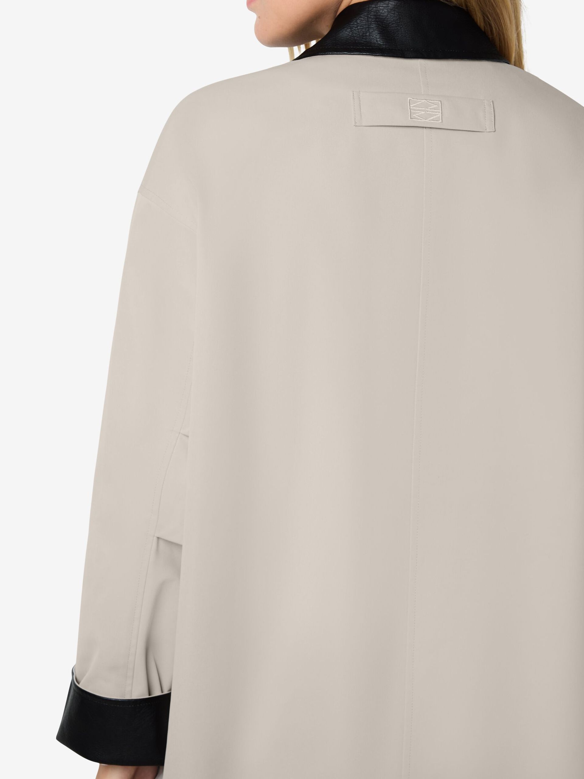 Carousel image - STATEMENT LONG COAT, Silver Lining | 8