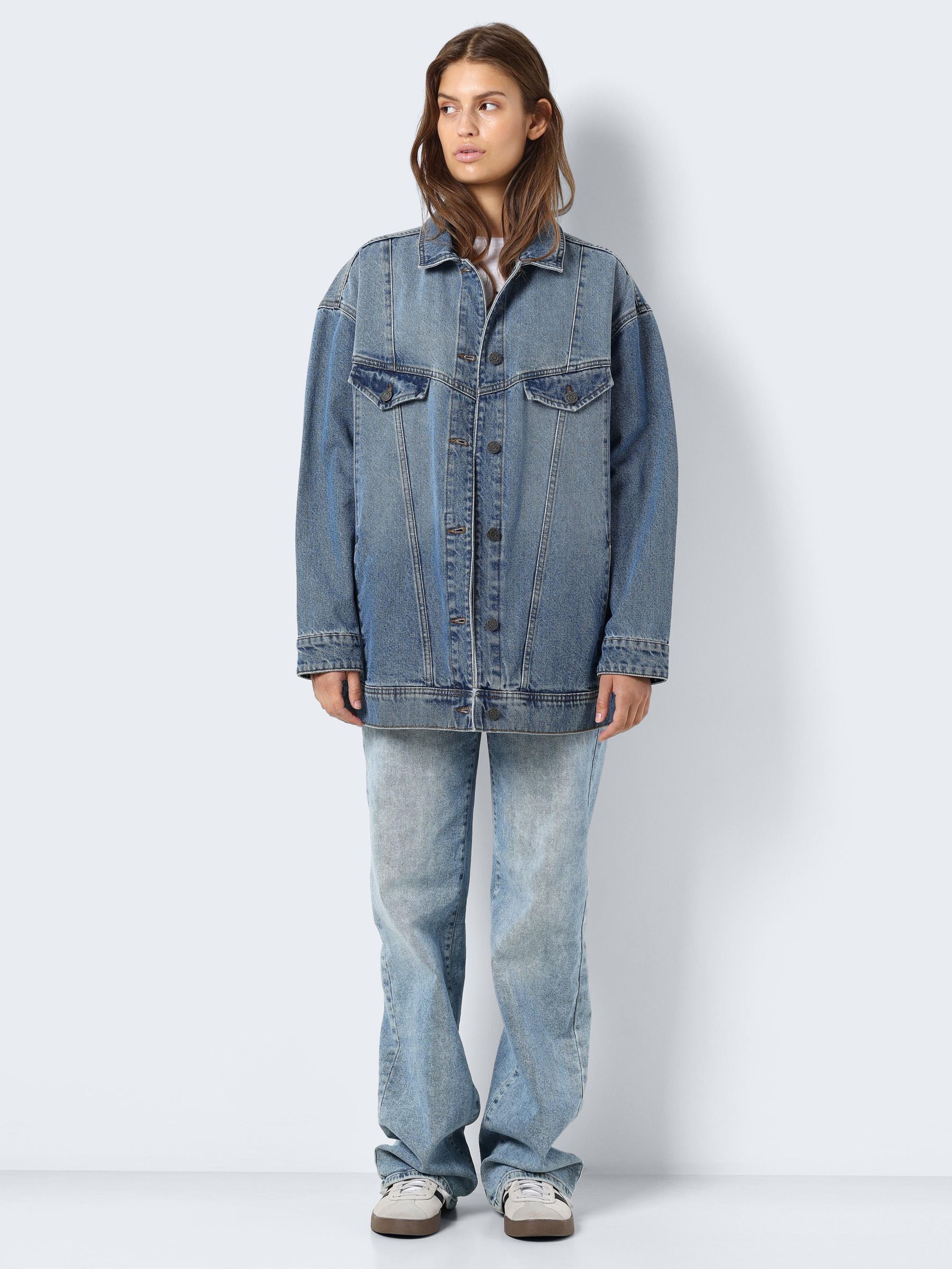 OVERSIZED DENIM JACKET