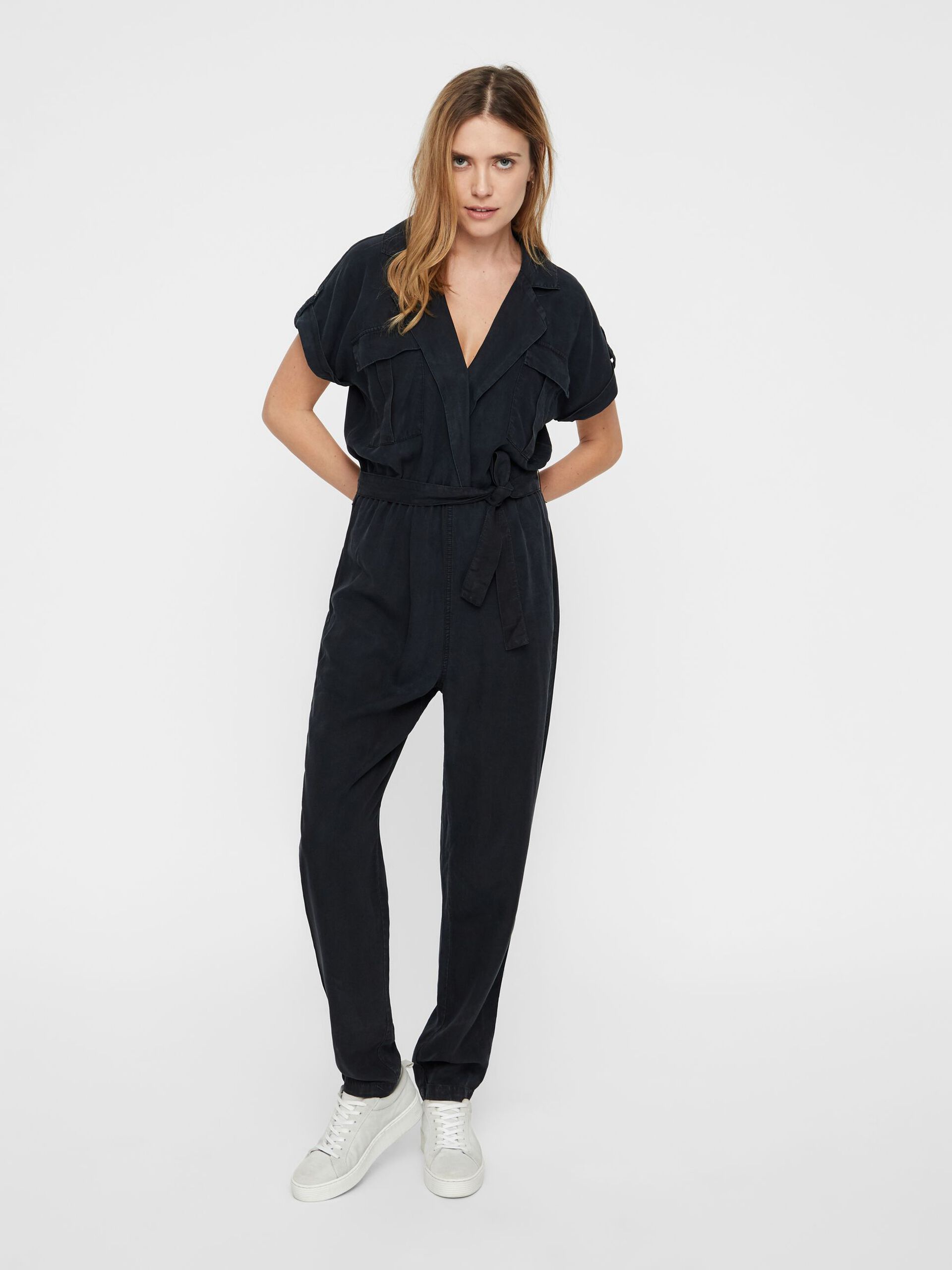 KORTE MOUWEN JUMPSUIT Zwart NOISY MAY®