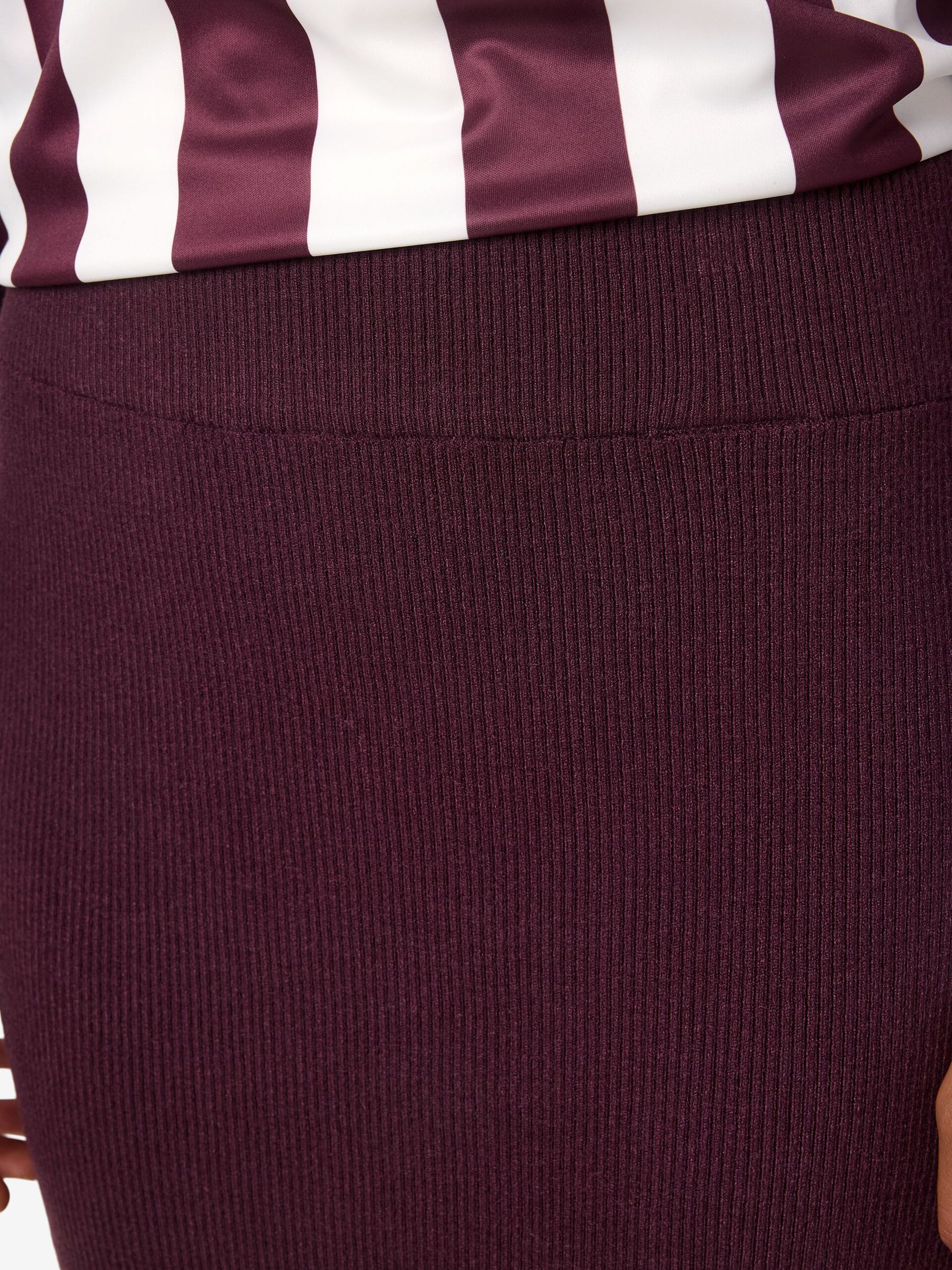 Carousel image - KNITTED MIDI SKIRT, Winetasting | 5