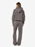 Noisy May LOOSE FIT SWEATPANTS, Charcoal Gray, highres - 27030632_CharcoalGray_005.jpg
