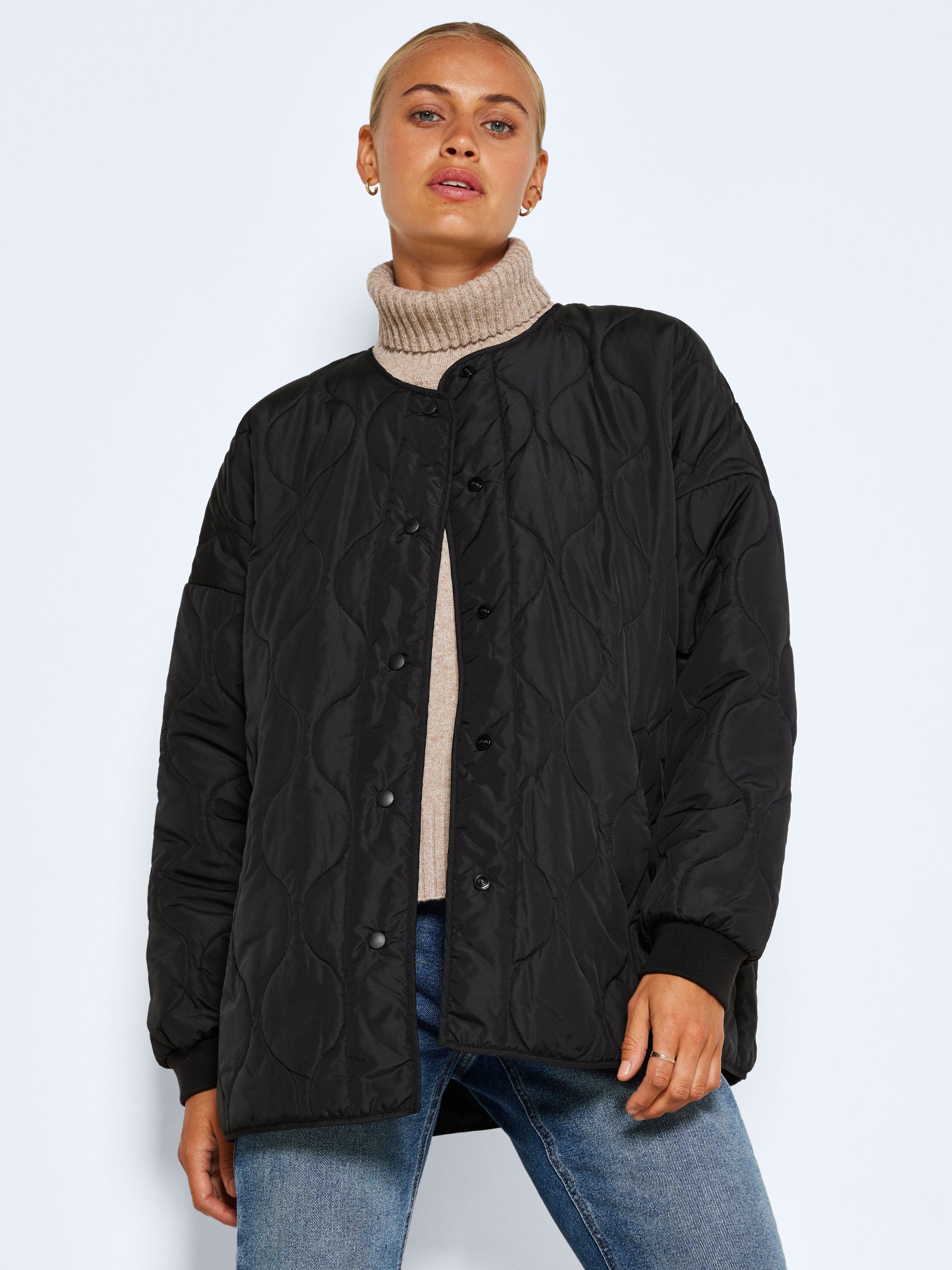 Short black quilted jacket clearance