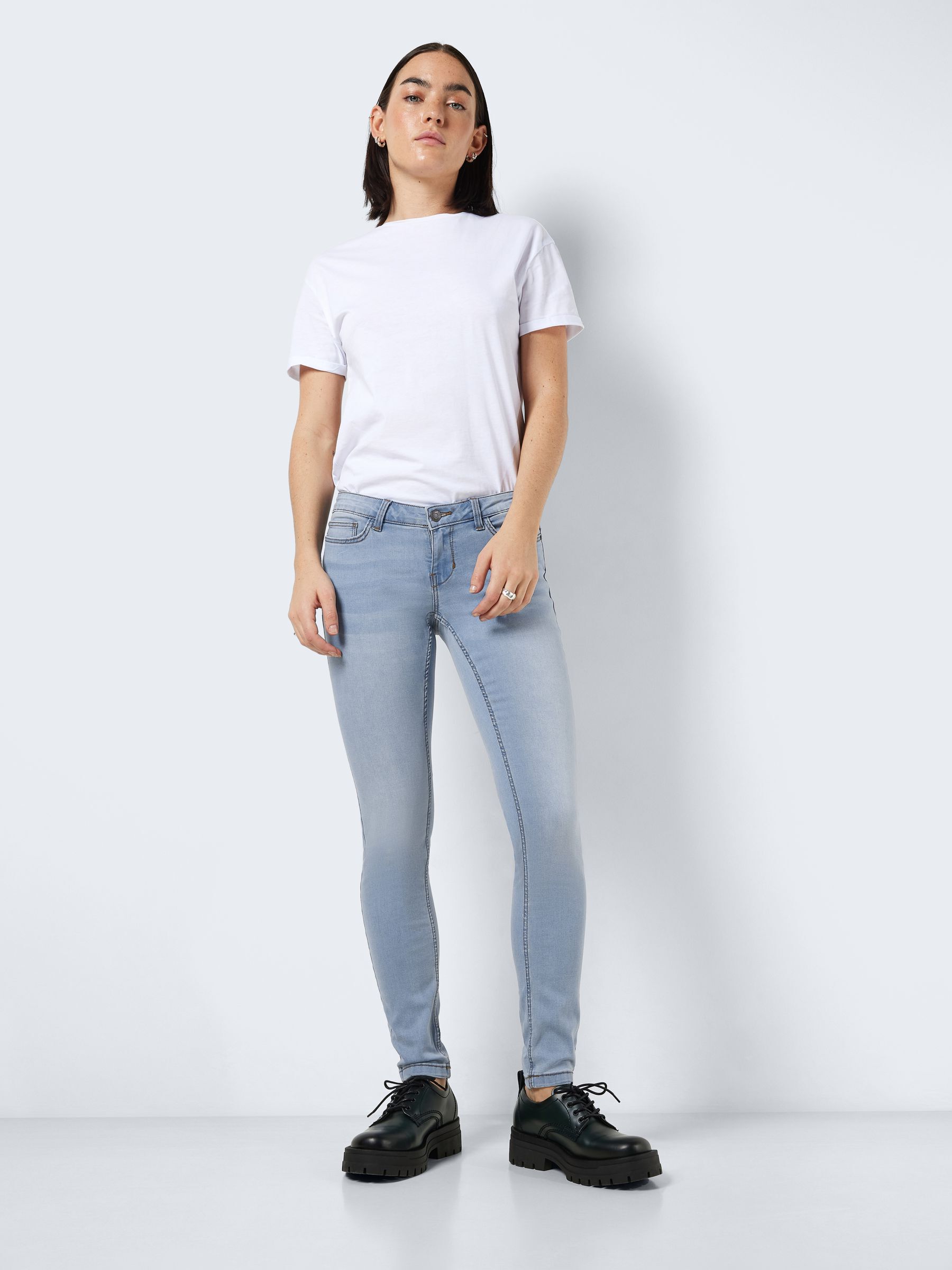 Noisy may jeans low waist hotsell