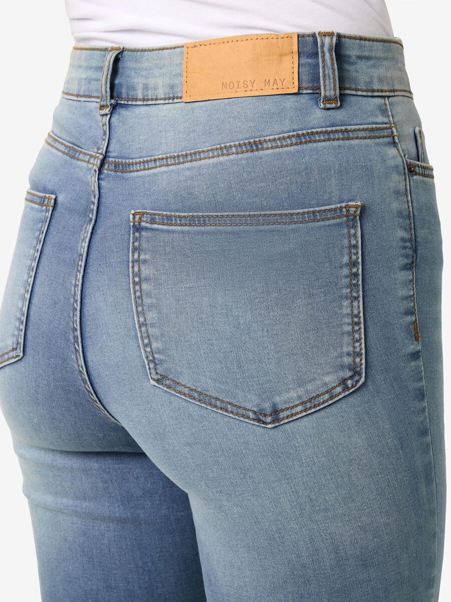 Carousel image - NMSALLIE FLARED JEANS, Light Blue Denim | 5