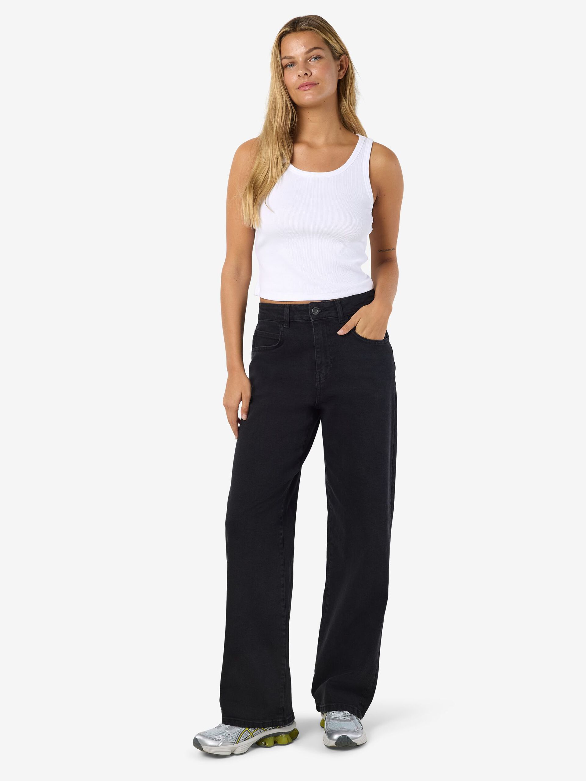 Carousel image - NMJOSIE LOOSE-FIT JEANS, Black Denim | 6