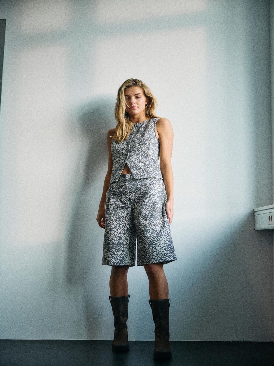 Noisy May DYREPRINT VEST, Winter White, highres - 27035722_WinterWhite_1225462_008.jpg