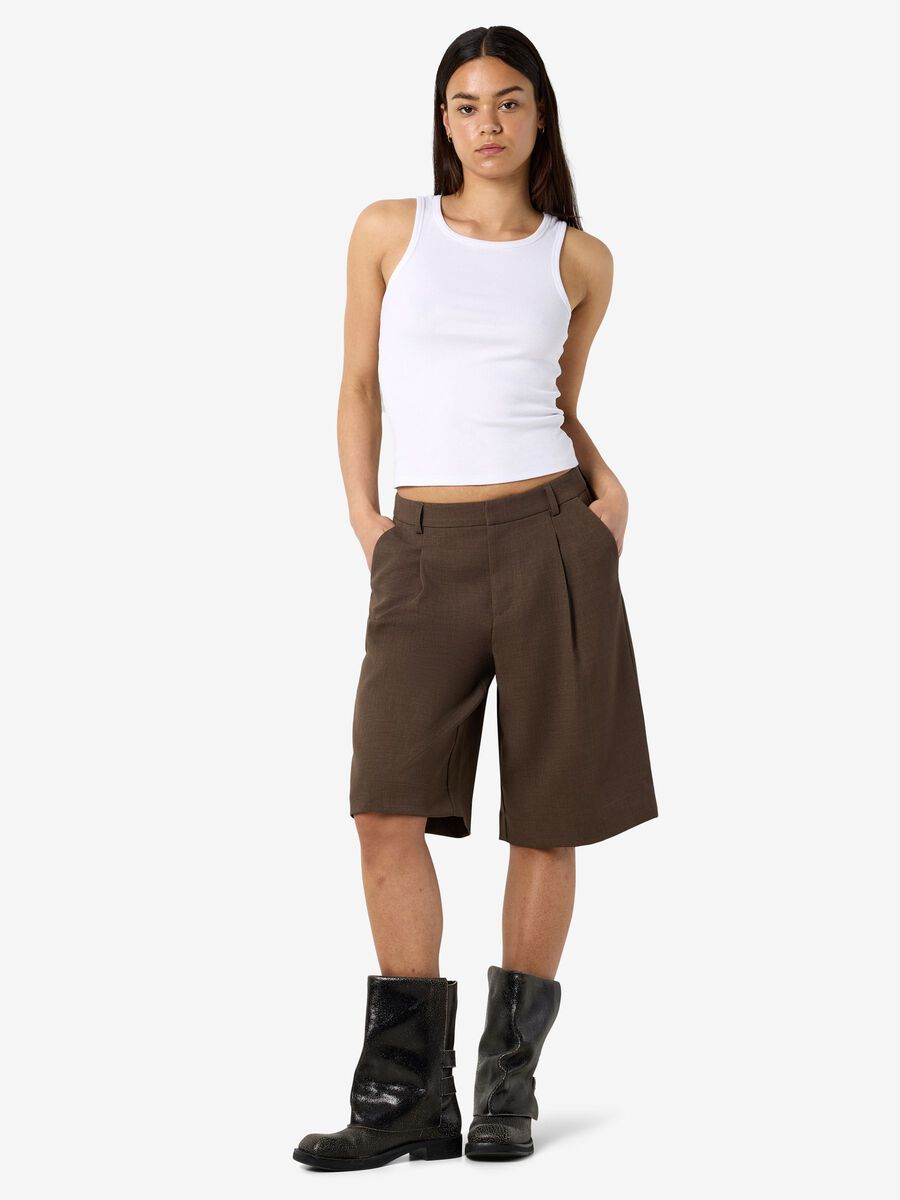 Carousel image - SHORTS ESTILO BERMUDA, Chocolate Brown | 4