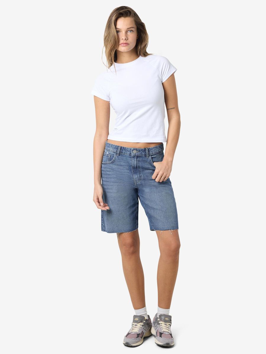 Noisy May NMHOLLA DENIM SHORTS, Medium Blue Denim, highres - 27033664_MediumBlueDenim_007.jpg