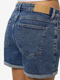 Noisy May SHORTS IN DENIM, Medium Blue Denim, highres - 27029489_MediumBlueDenim_008.jpg