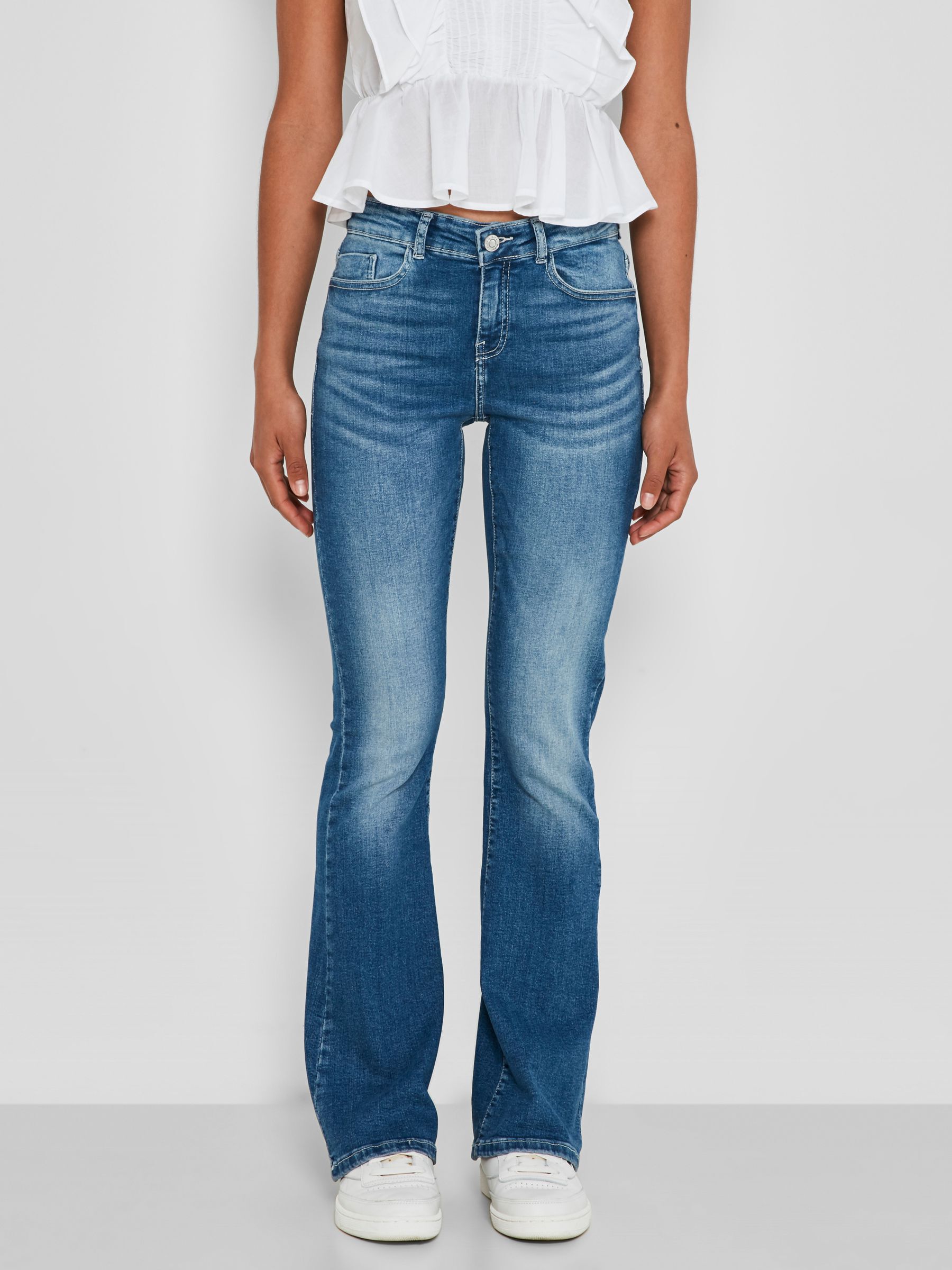 Shop jeans for women at Noisy May