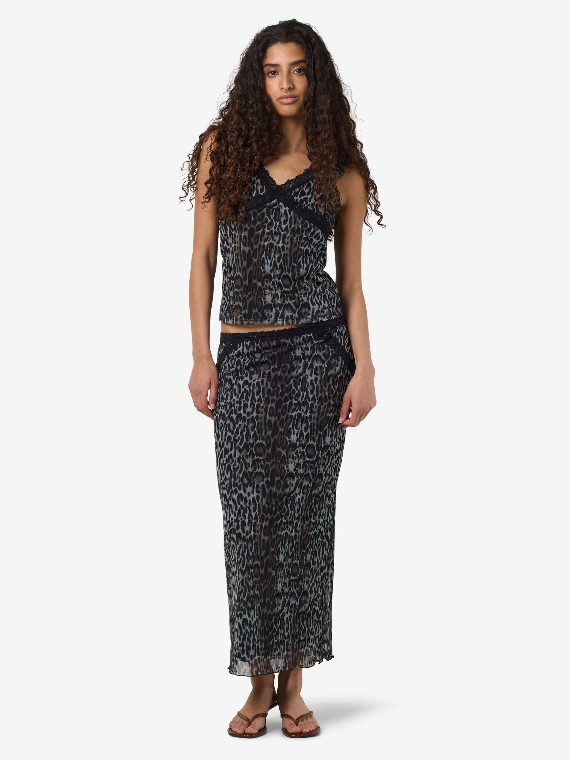 Carousel image - LEOPARD PRINT MIDI SKIRT, Kalamata | 4