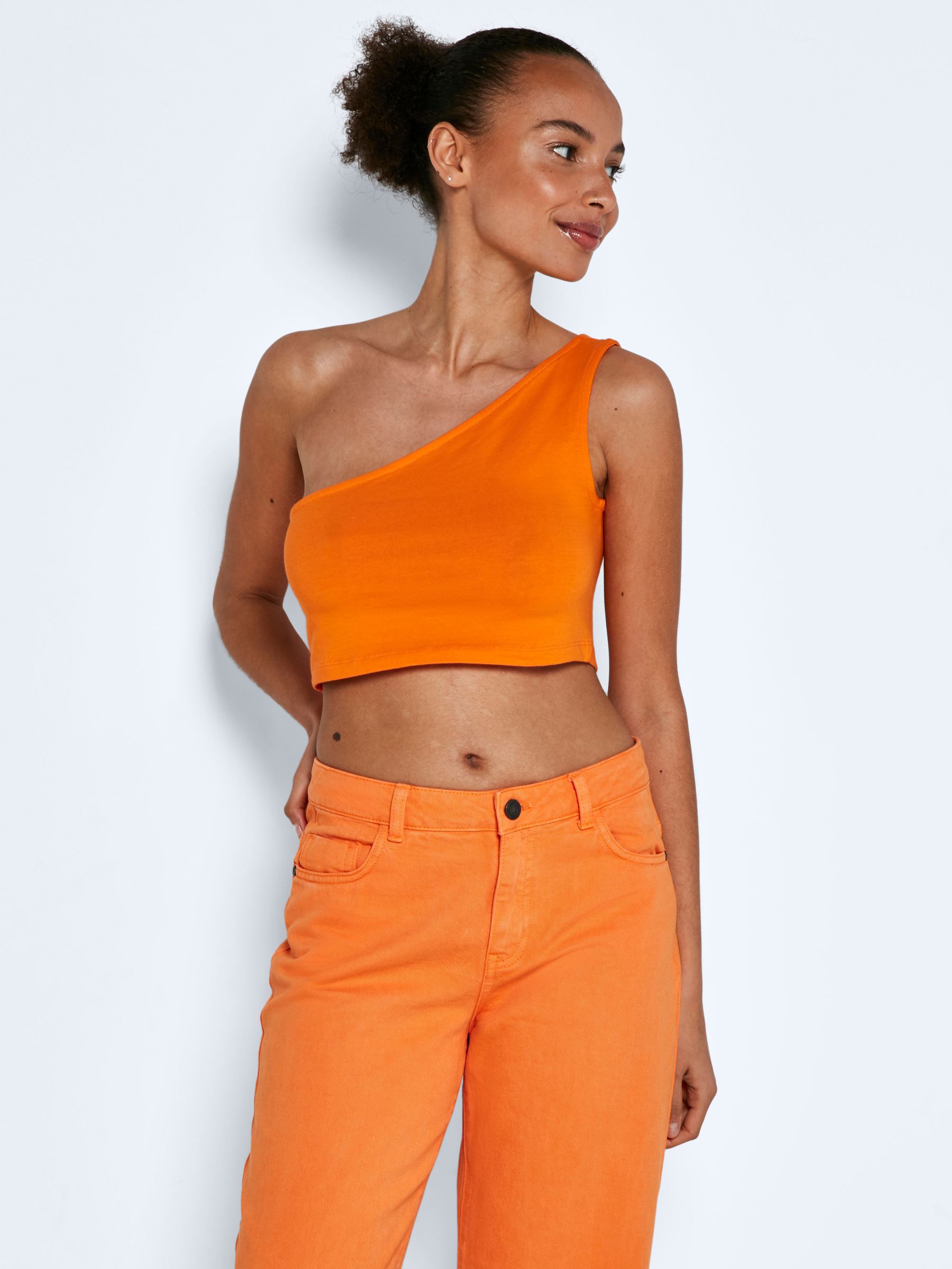 CROPPED ONE SHOULDER TOP
