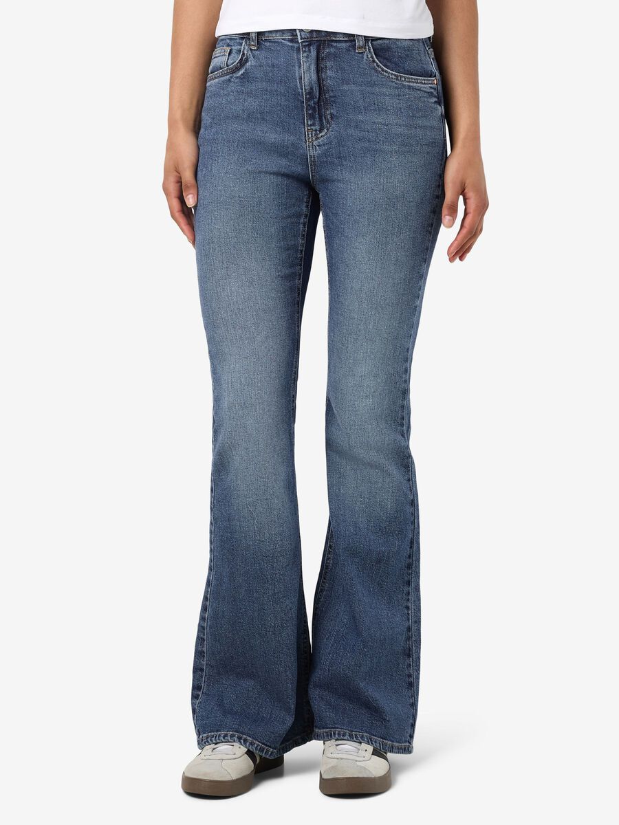 Noisy May PANTALONI A ZAMPA DI ELEFANTE, Medium Blue Denim, highres - 27034386_MediumBlueDenim_003.jpg