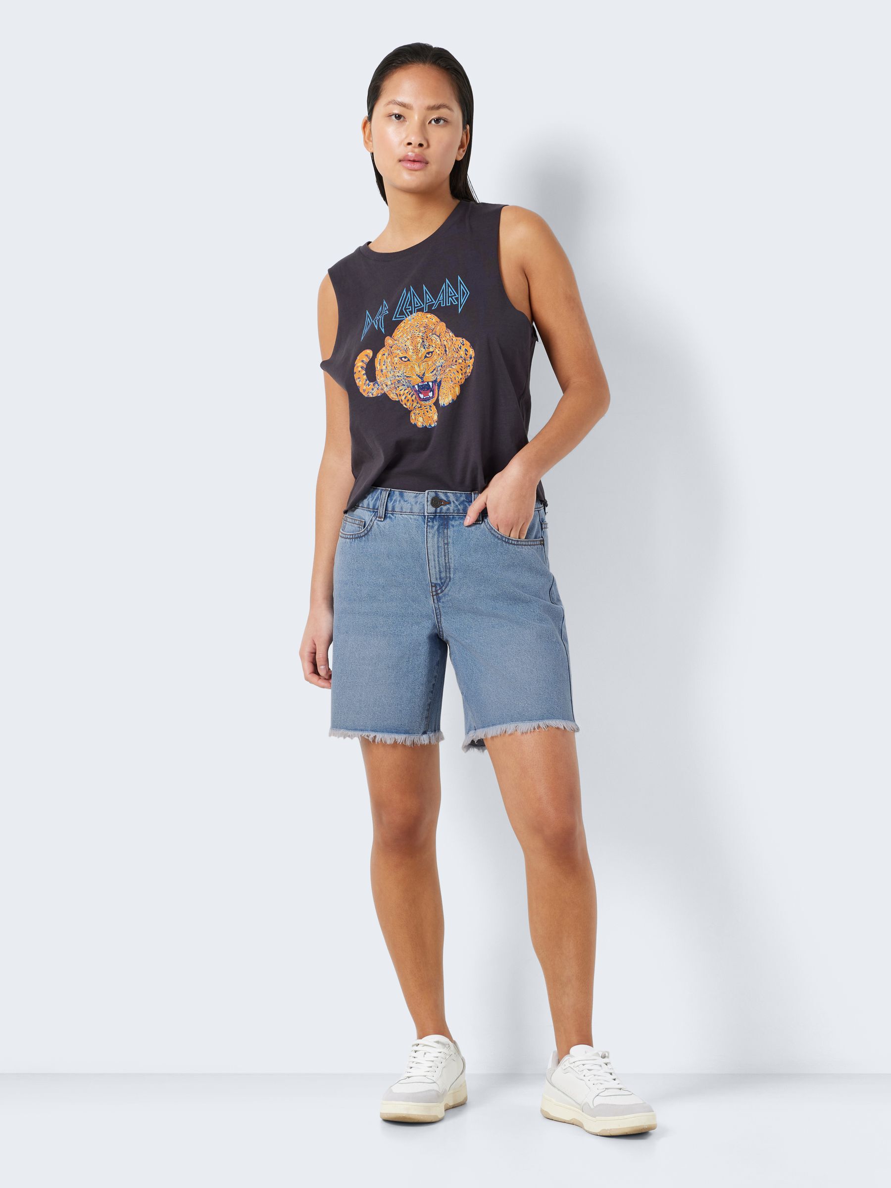 NORMAL WAISTED FRILL DENIM SHORTS