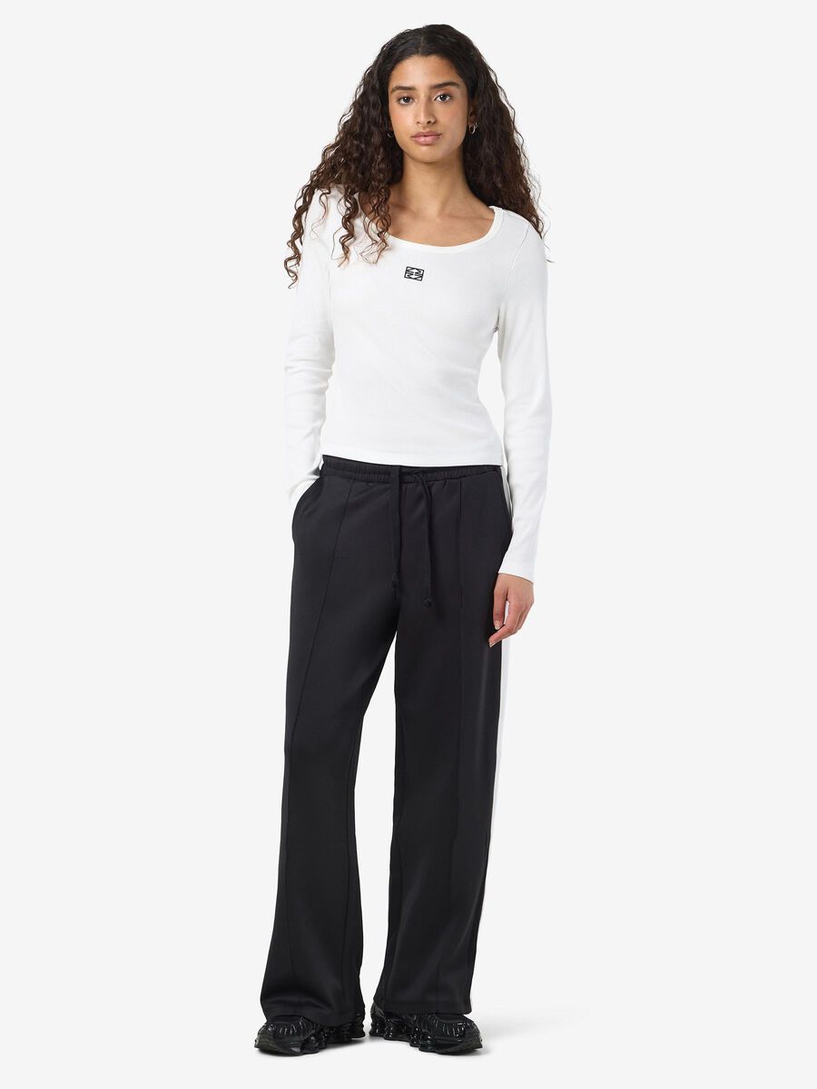 Product carousel image - COUPE SLIM TOP À MANCHES LONGUES, Cloud Dancer | 2