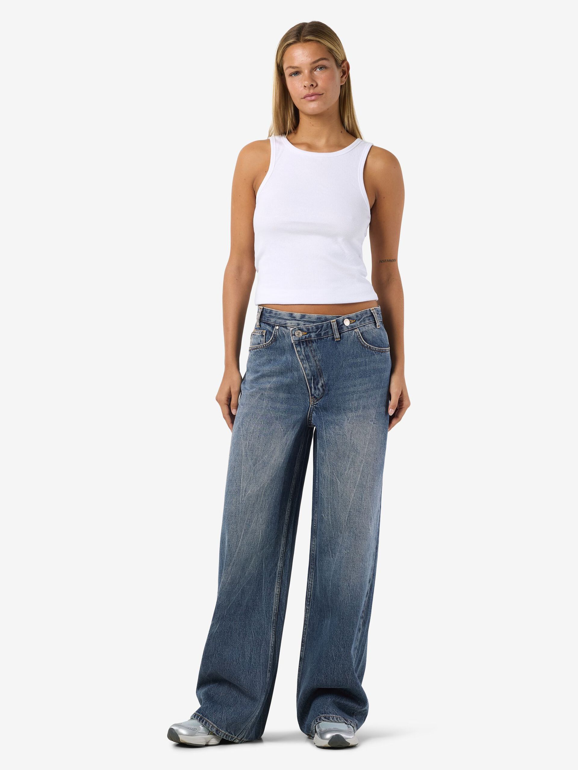 Carousel image - NMSABINE WIDE FIT -FARKUT, Medium Blue Denim | 4