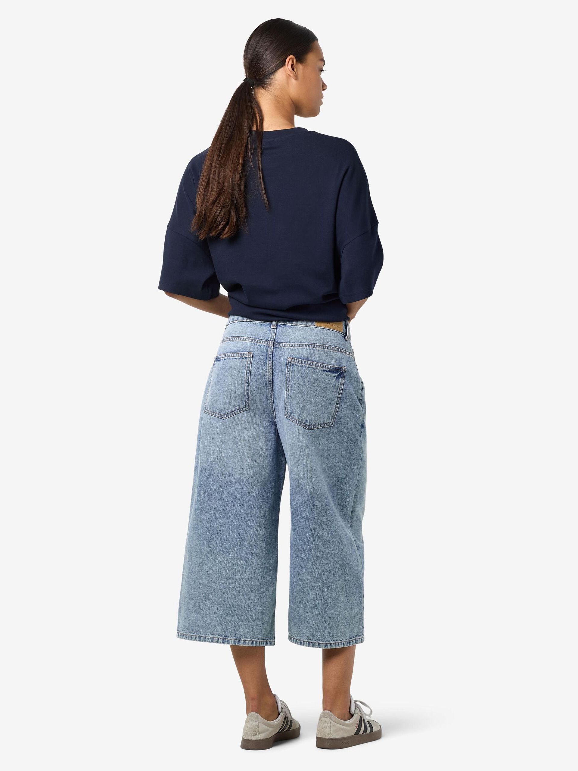 Carousel image - LONG DENIM SHORTS, Light Blue Denim | 3