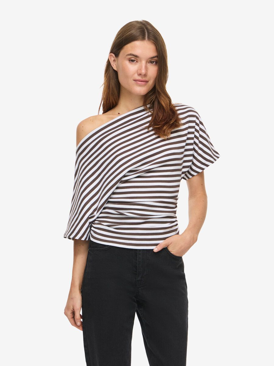 Product tile image - NMSTORMI OFF-SHOULDER TOP, Chocolate Brown | 27039817_ChocolateBrown_1347898