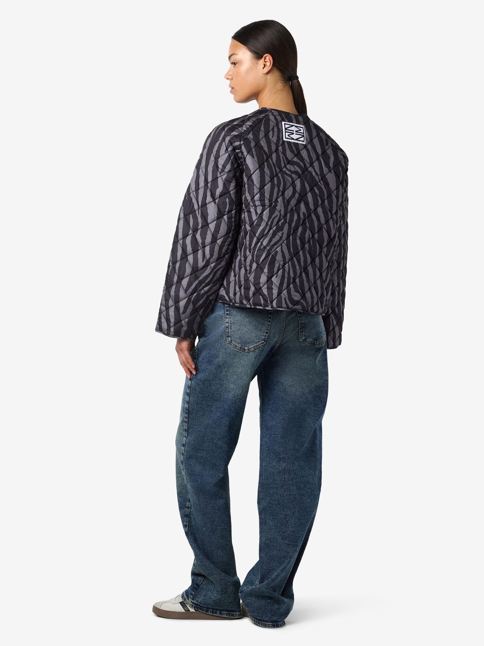 Carousel image - QUILTED JACKET, Charcoal Gray | 3