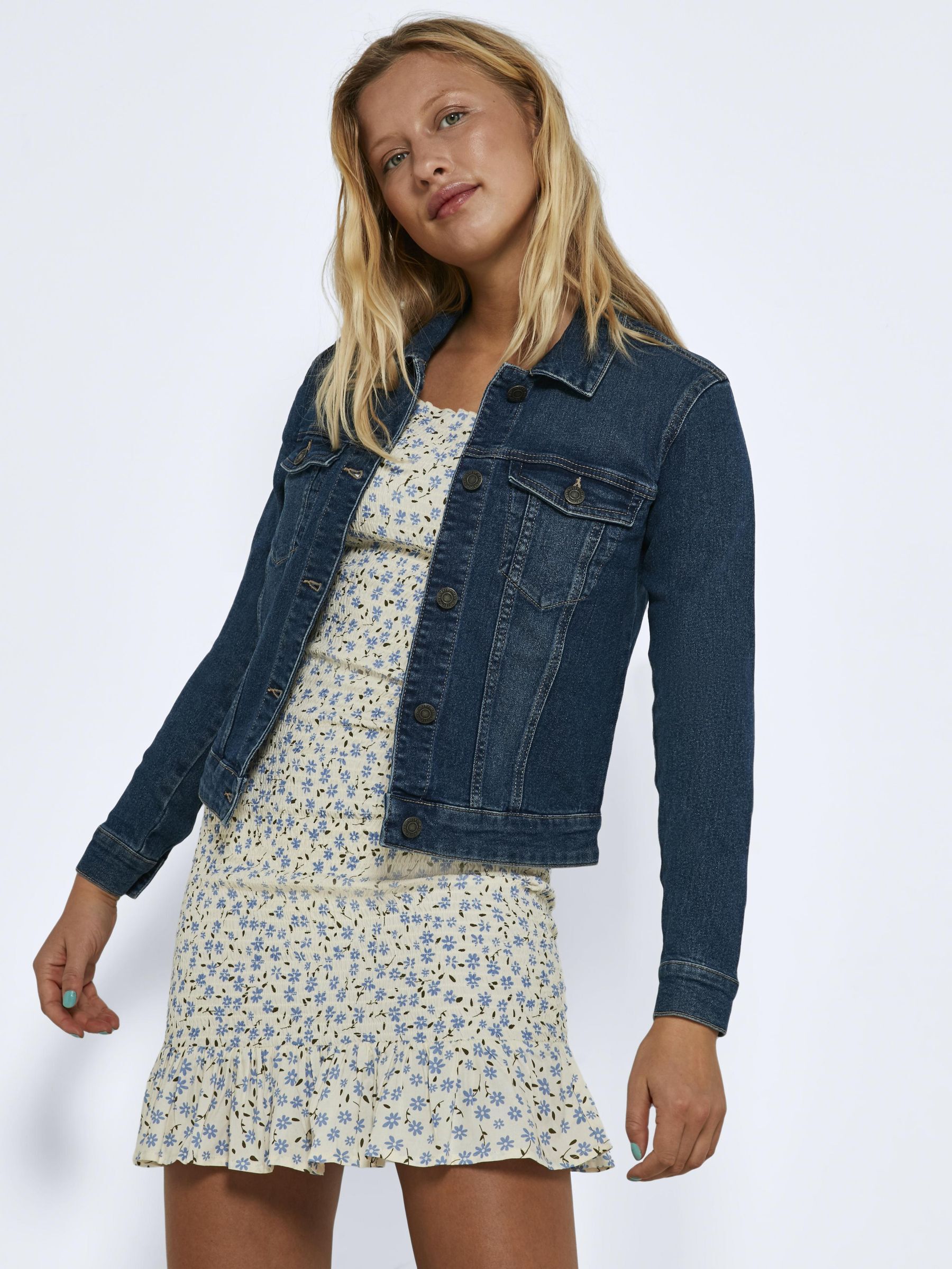 Tight fitting denim jacket outlet