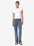 Noisy May NMYOLANDA STRAIGHT FIT JEANS, Medium Blue Denim, highres - 27035211_MediumBlueDenim_004.jpg