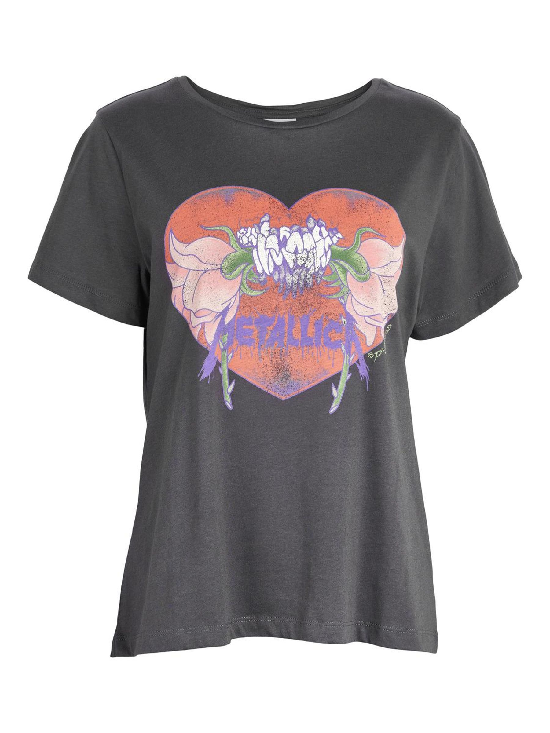 Metallica t shirt fashion sales