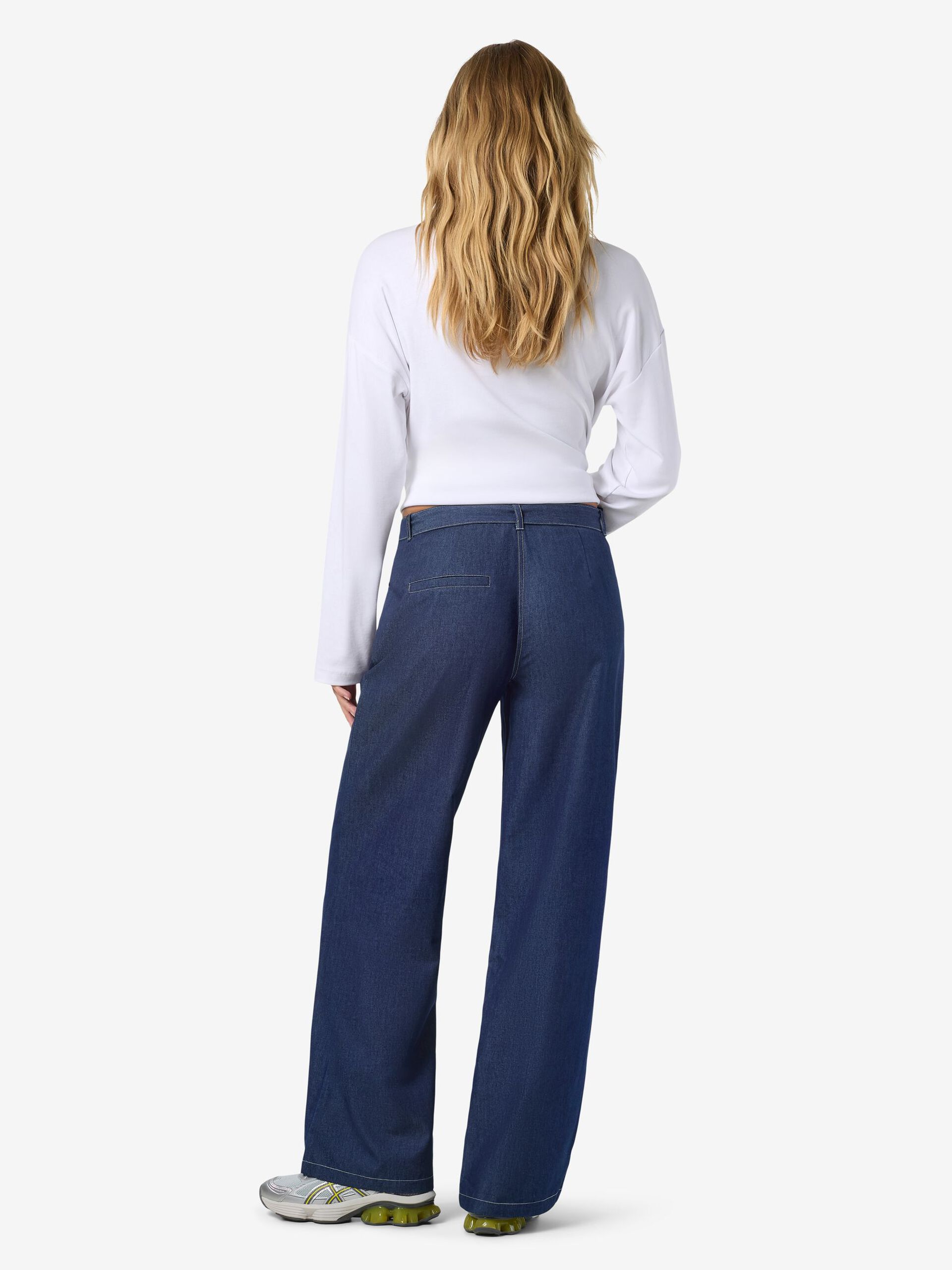 Carousel image - NMSERENE WIDE LEG JEANS, Medium Blue Denim | 3