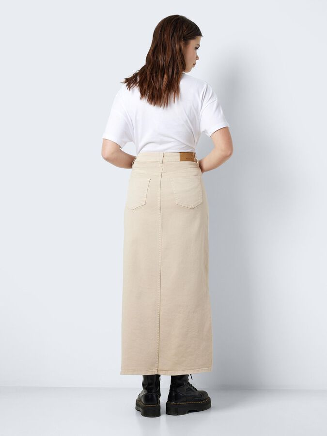 Otras combinaciones para la falda vaquera blanca geniales