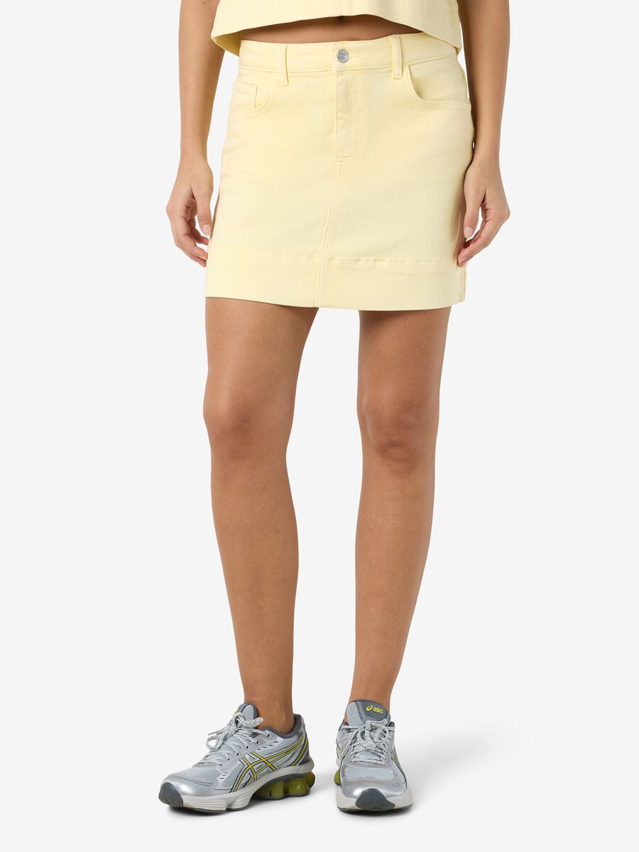 Product tile image - NMYOLANDA MINI DENIM ROK, French Vanilla | 27037922_FrenchVanilla