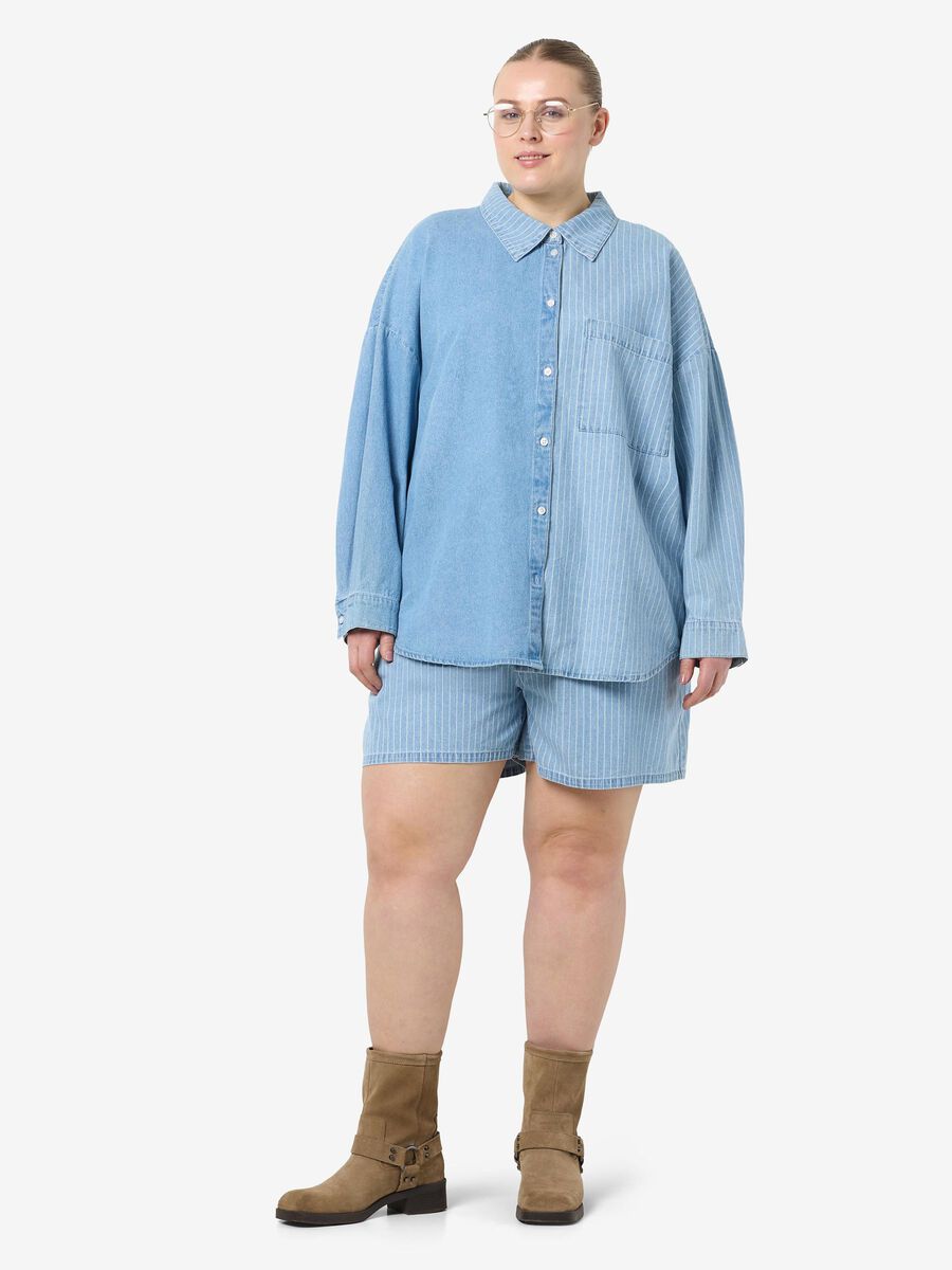 Noisy May CURVE DWUBARWNE JEANSOWA KOSZULA, Light Blue Denim, highres - 27034837_LightBlueDenim_004.jpg