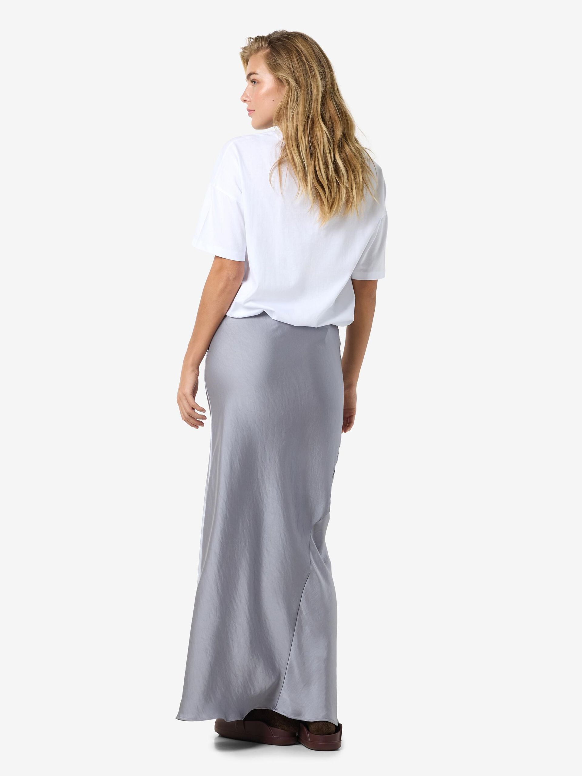 Carousel image - METALLIC MAXI SKIRT, Ghost Gray | 3