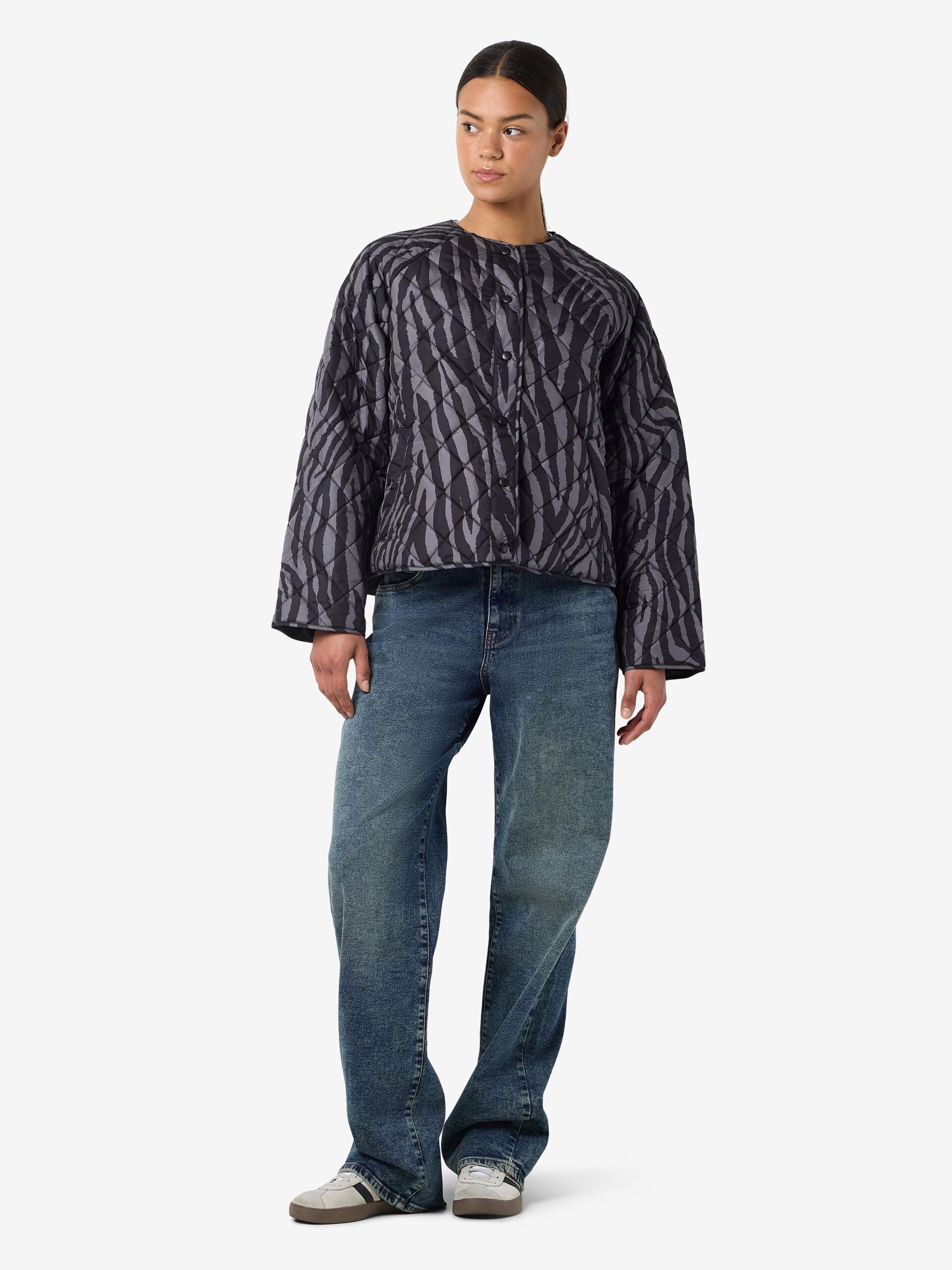 Carousel image - QUILTED JACKET, Charcoal Gray | 4
