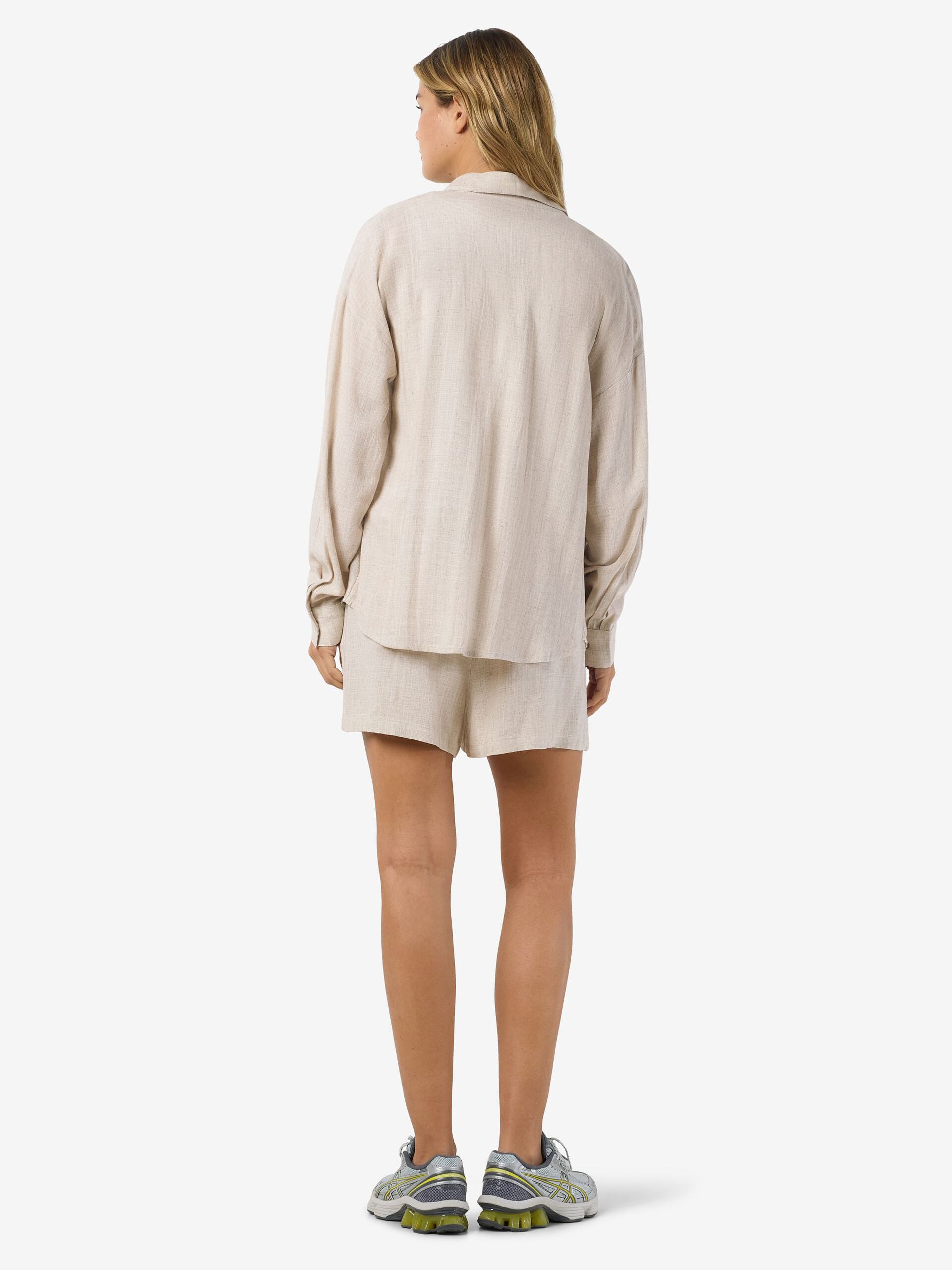 Carousel image - LOOSE FIT HEMD, Natural | 3